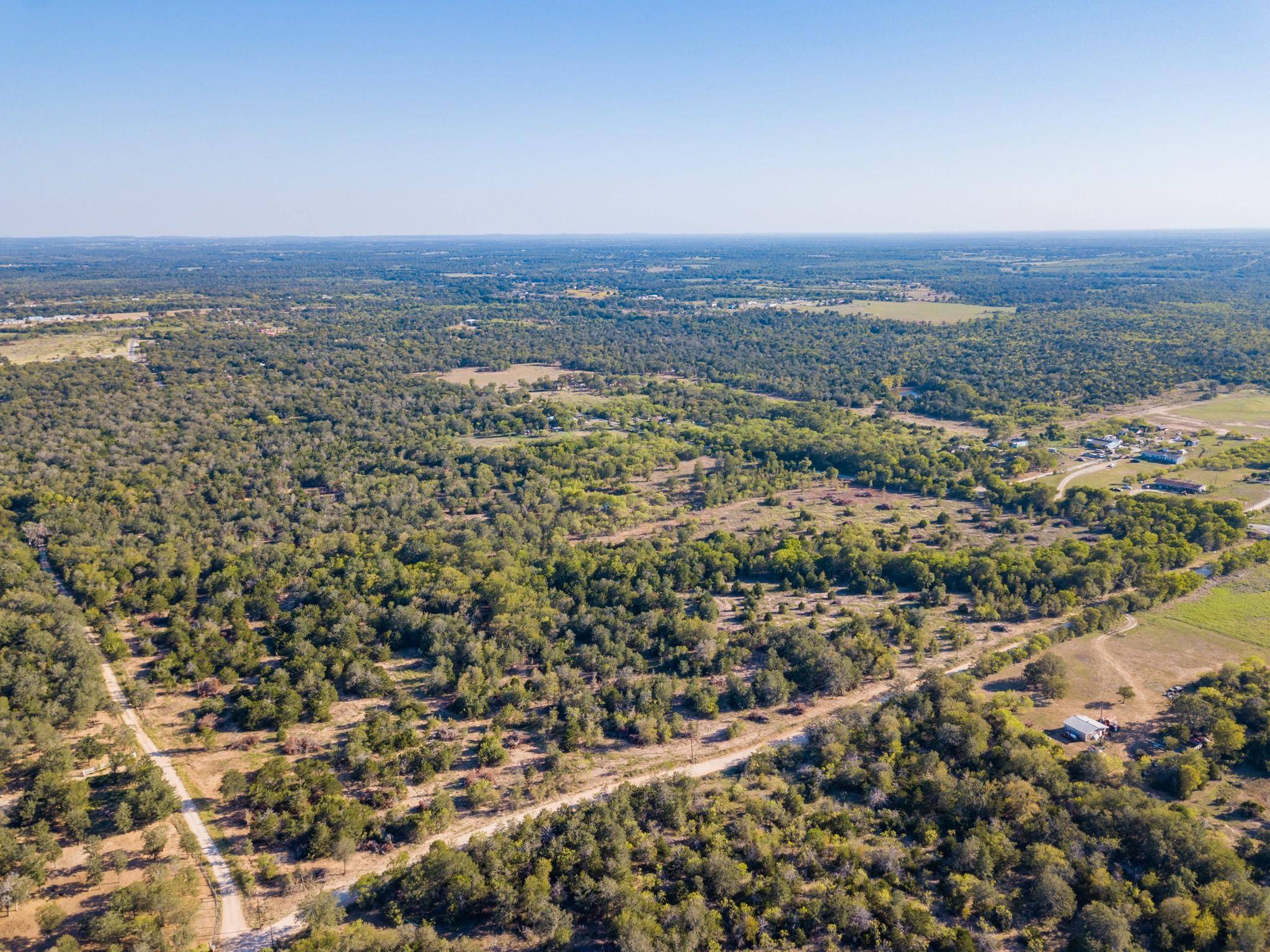 000 Hidden Oak RD, Dale, TX 78616