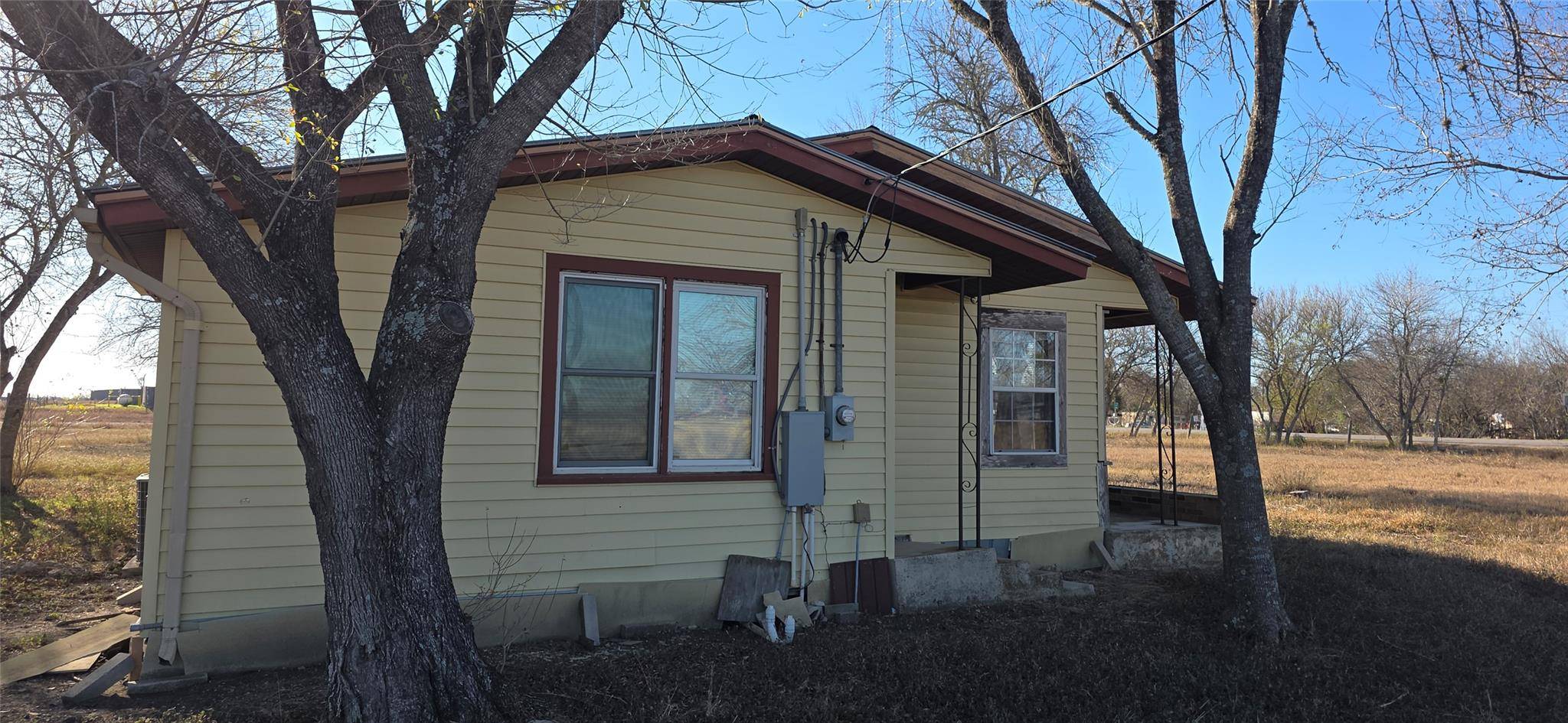 9270 San Marcos HWY, Fentress, TX 78622