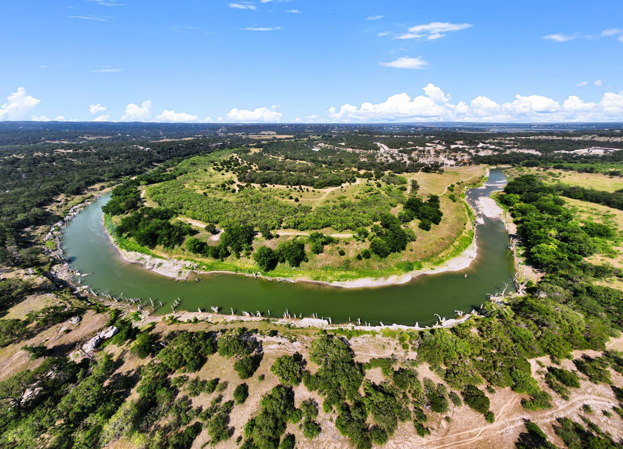 1962 Paradise PKWY, Canyon Lake, TX 78133