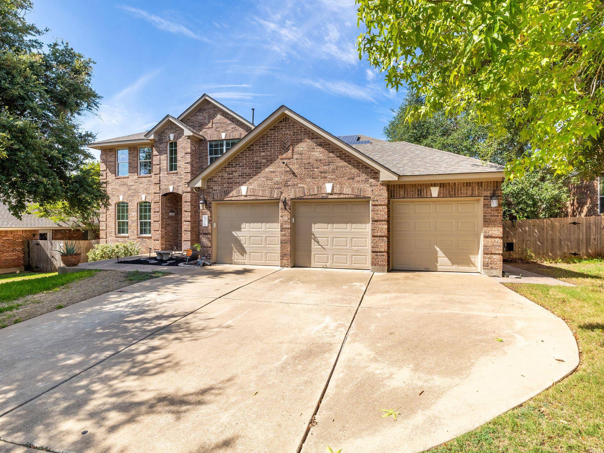 2407 Silver Spur LN, Leander, TX 78641