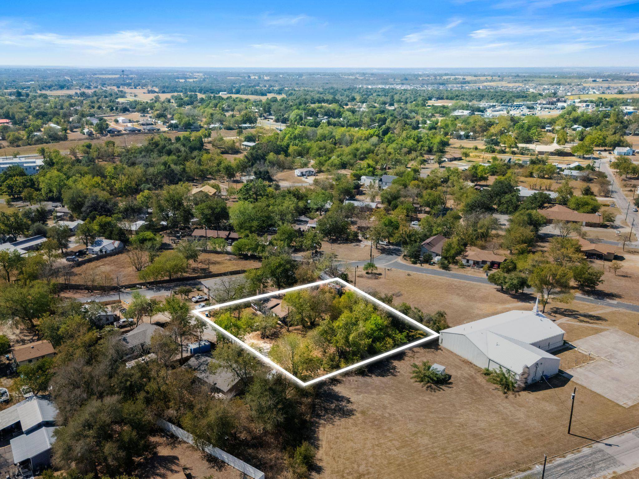 102 Masonic DR, Elgin, TX 78621