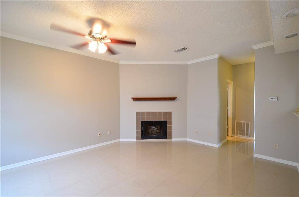 915 W 23rd ST #201, Austin, TX 78705
