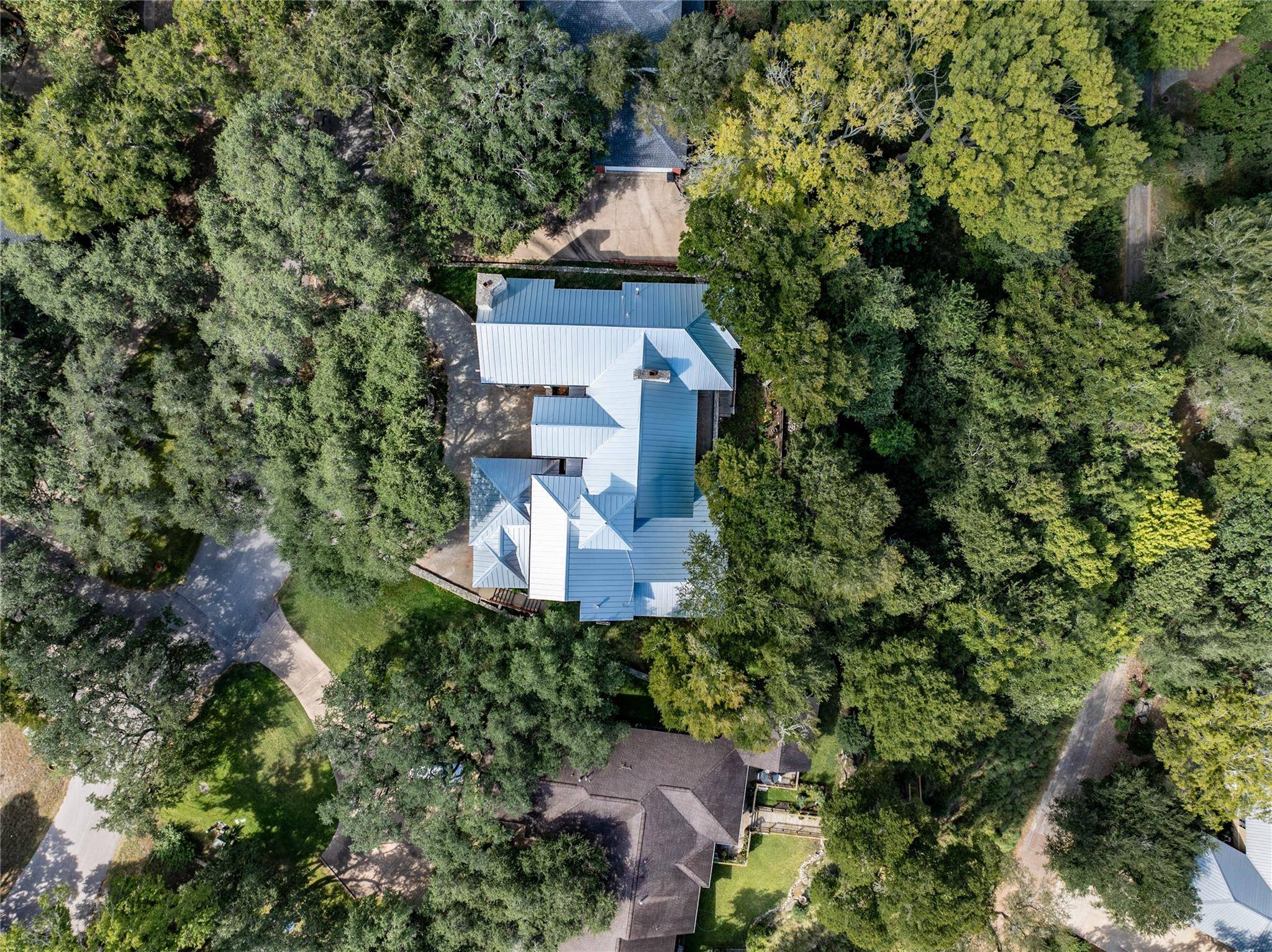 206 Rolling Hill DR, La Grange, TX 78945