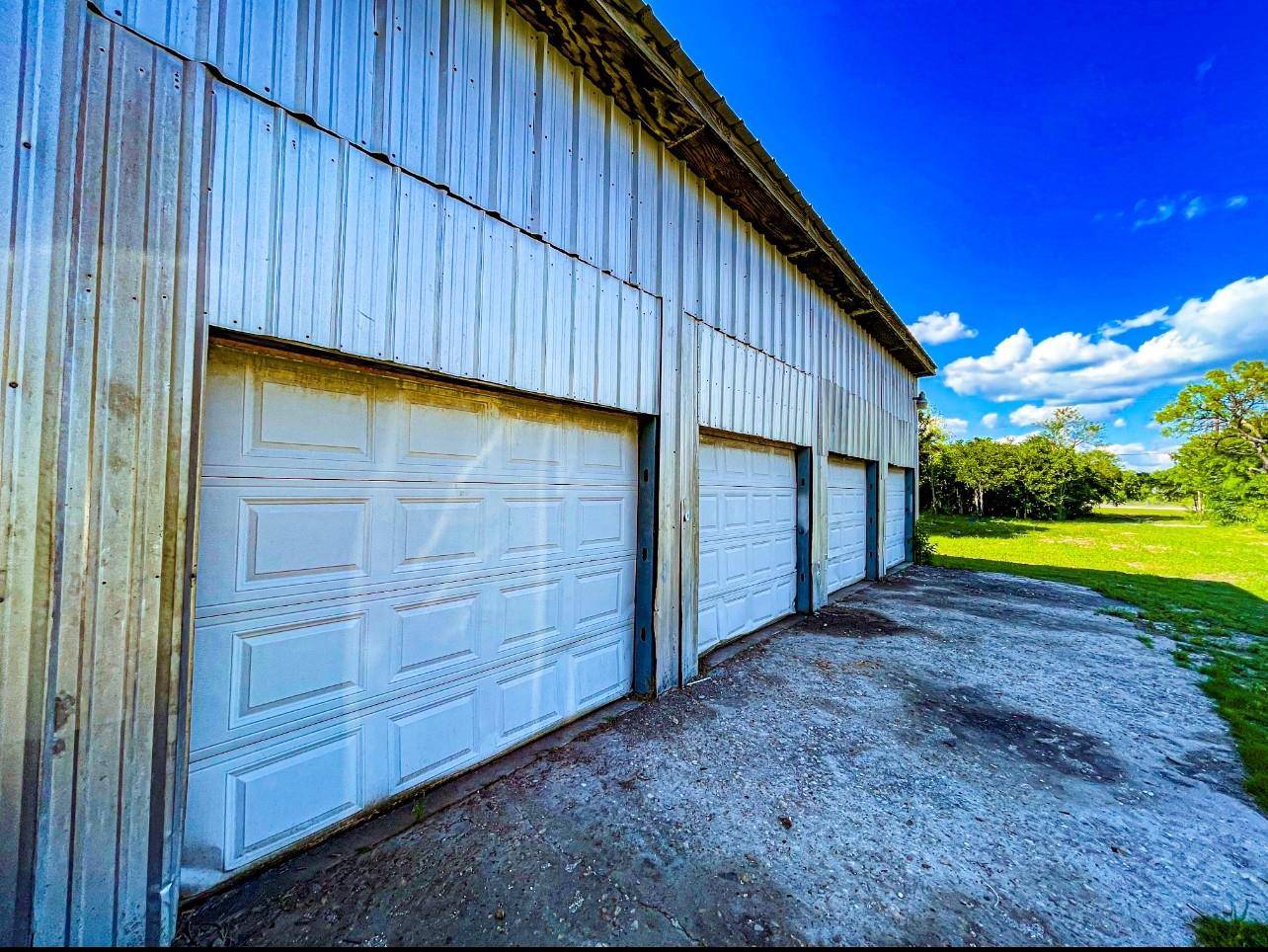 144 Old Bastrop RD, Cedar Creek, TX 78612