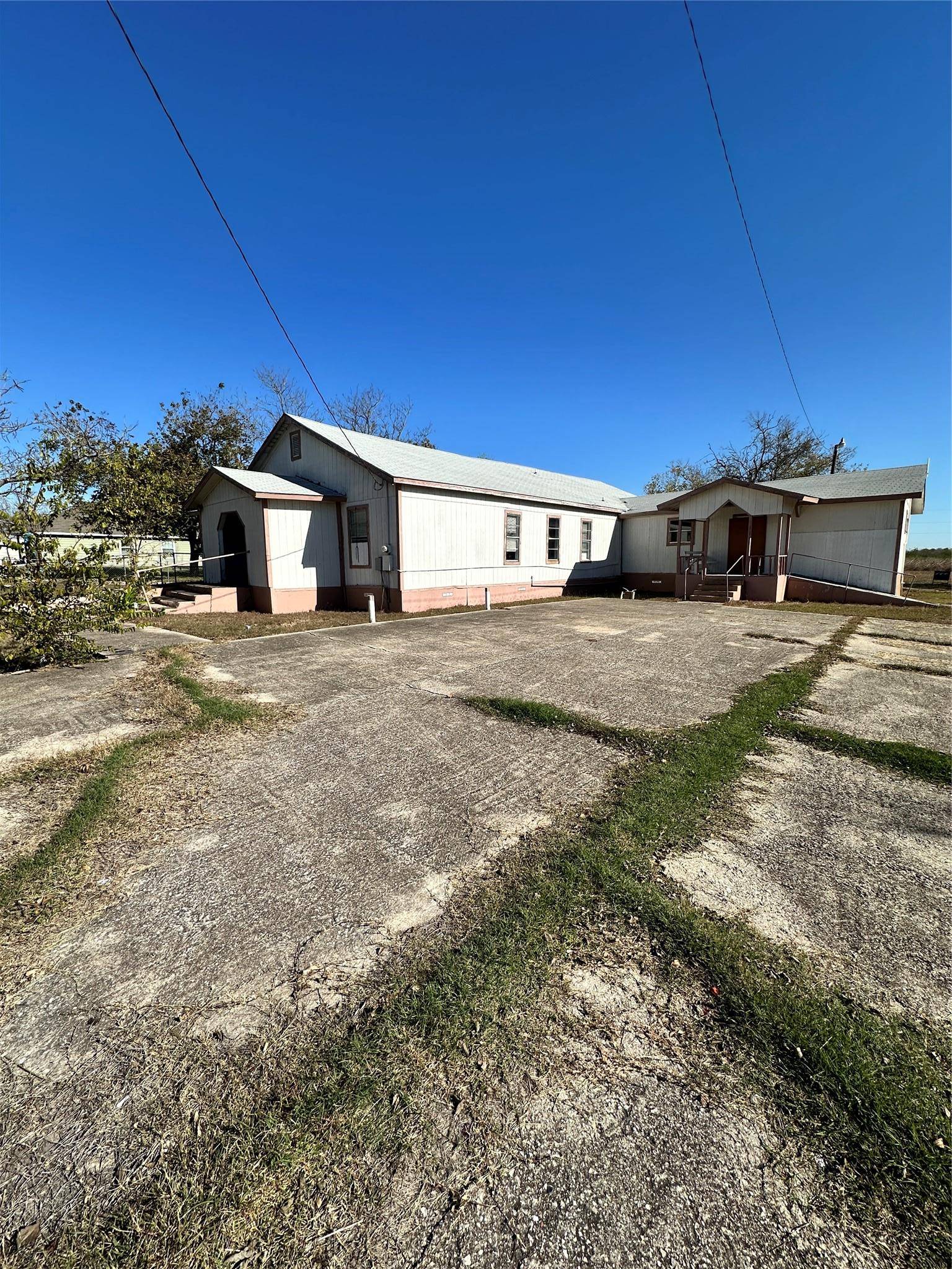 125 2nd Ave, Taylor, TX 76574