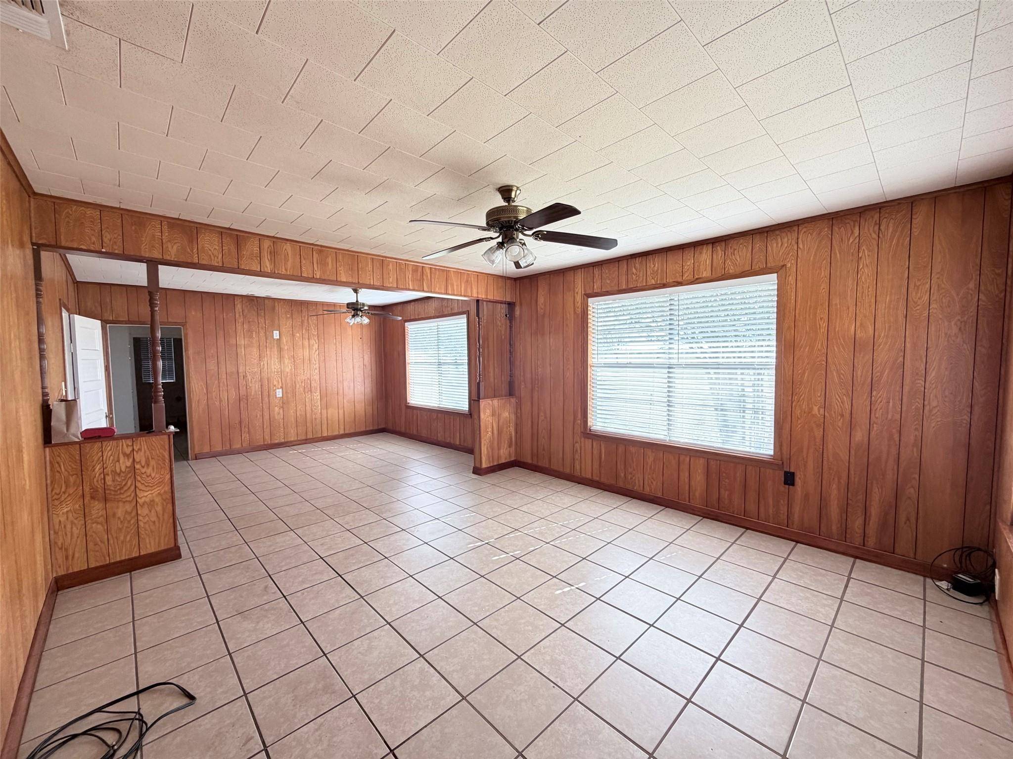 500 Greasy BND, Smithville, TX 78957