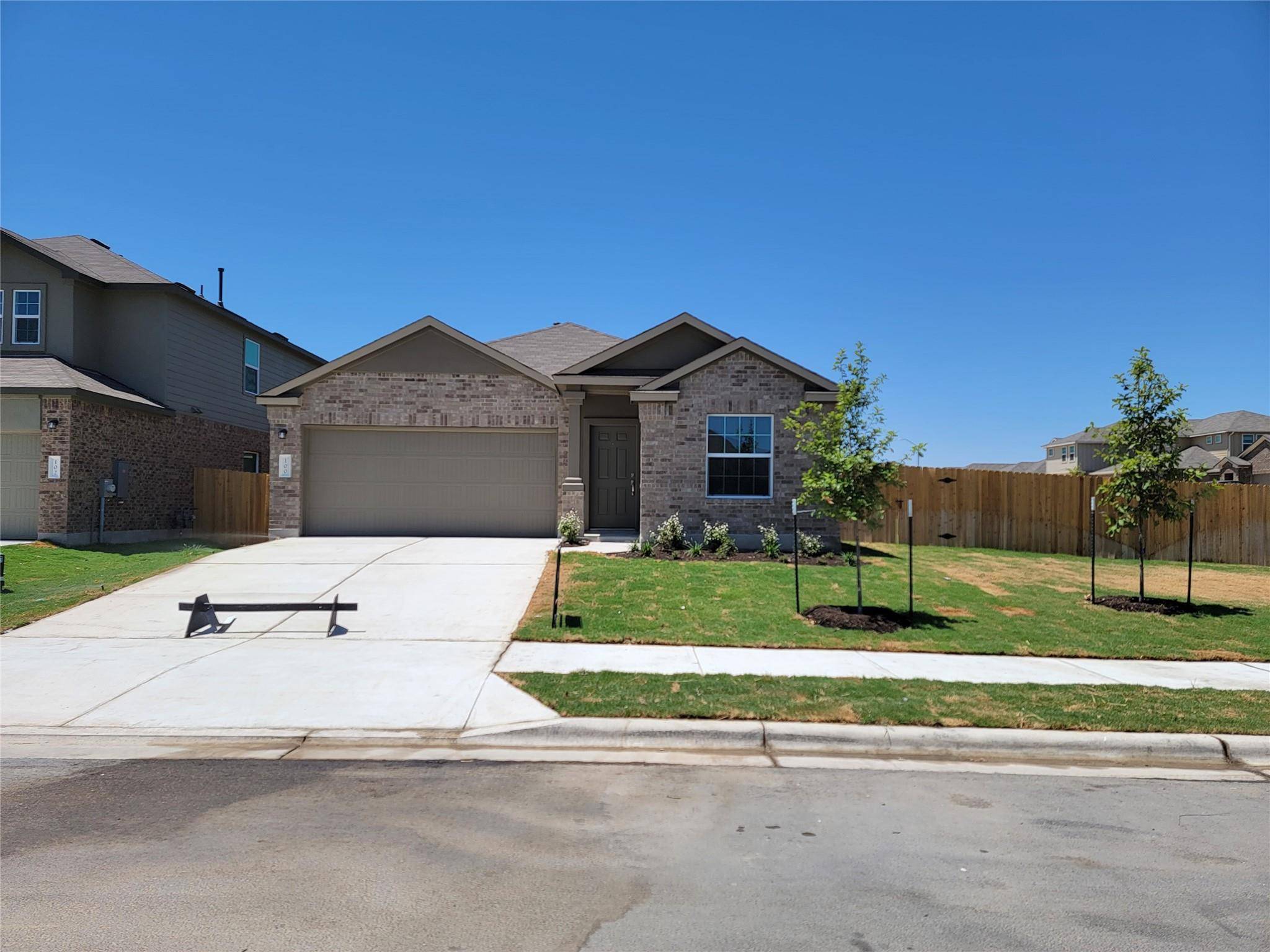100 Montego ST, Hutto, TX 78634