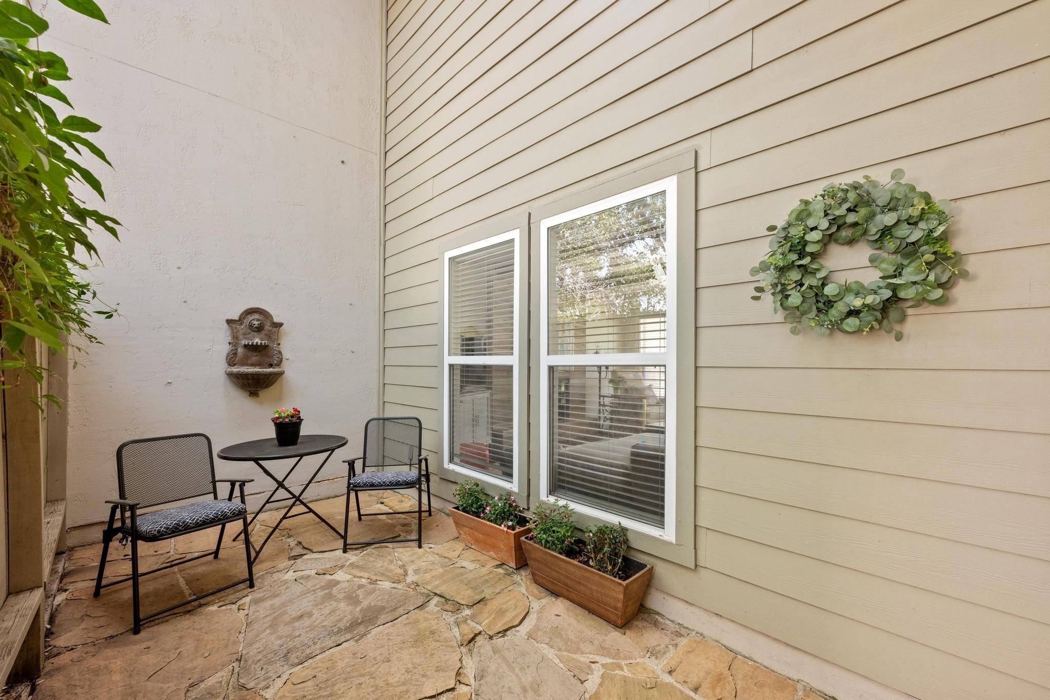 100 Lido CIR #B2, Lakeway, TX 78734