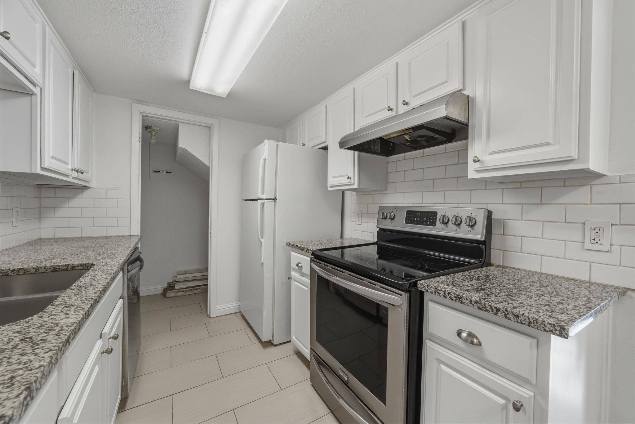 2124 Burton DR #125, Austin, TX 78741