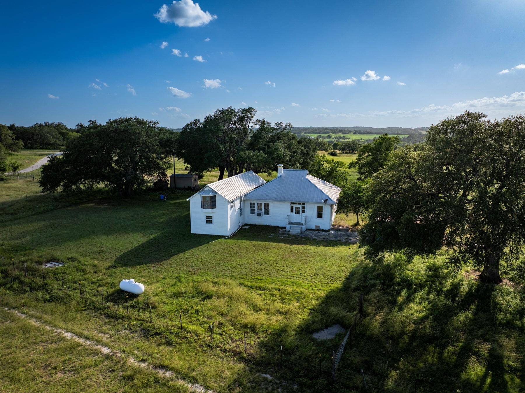 1649 Schumann RD, Stonewall, TX 78671