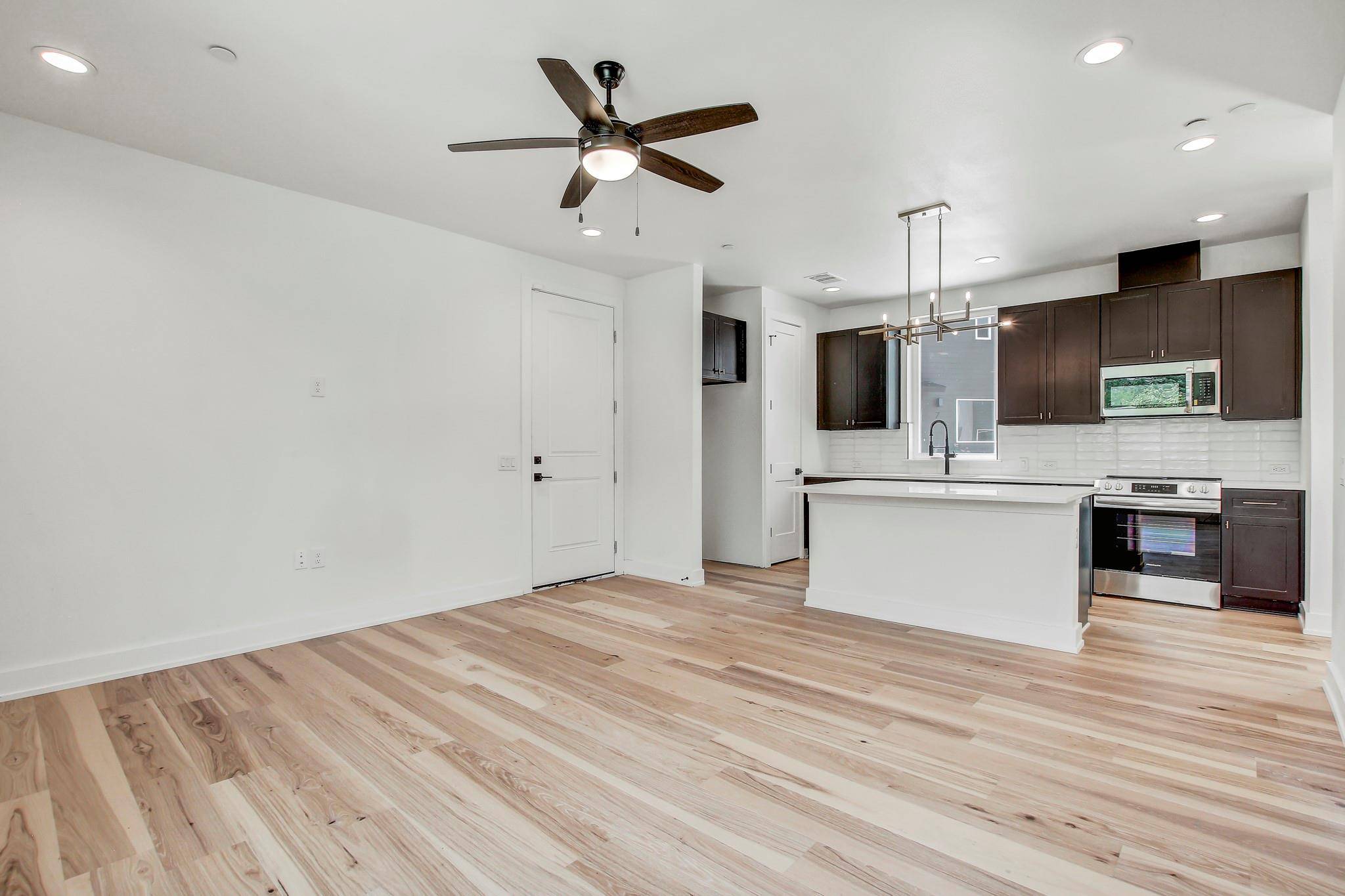 4127 E 12th ST #4, Austin, TX 78721