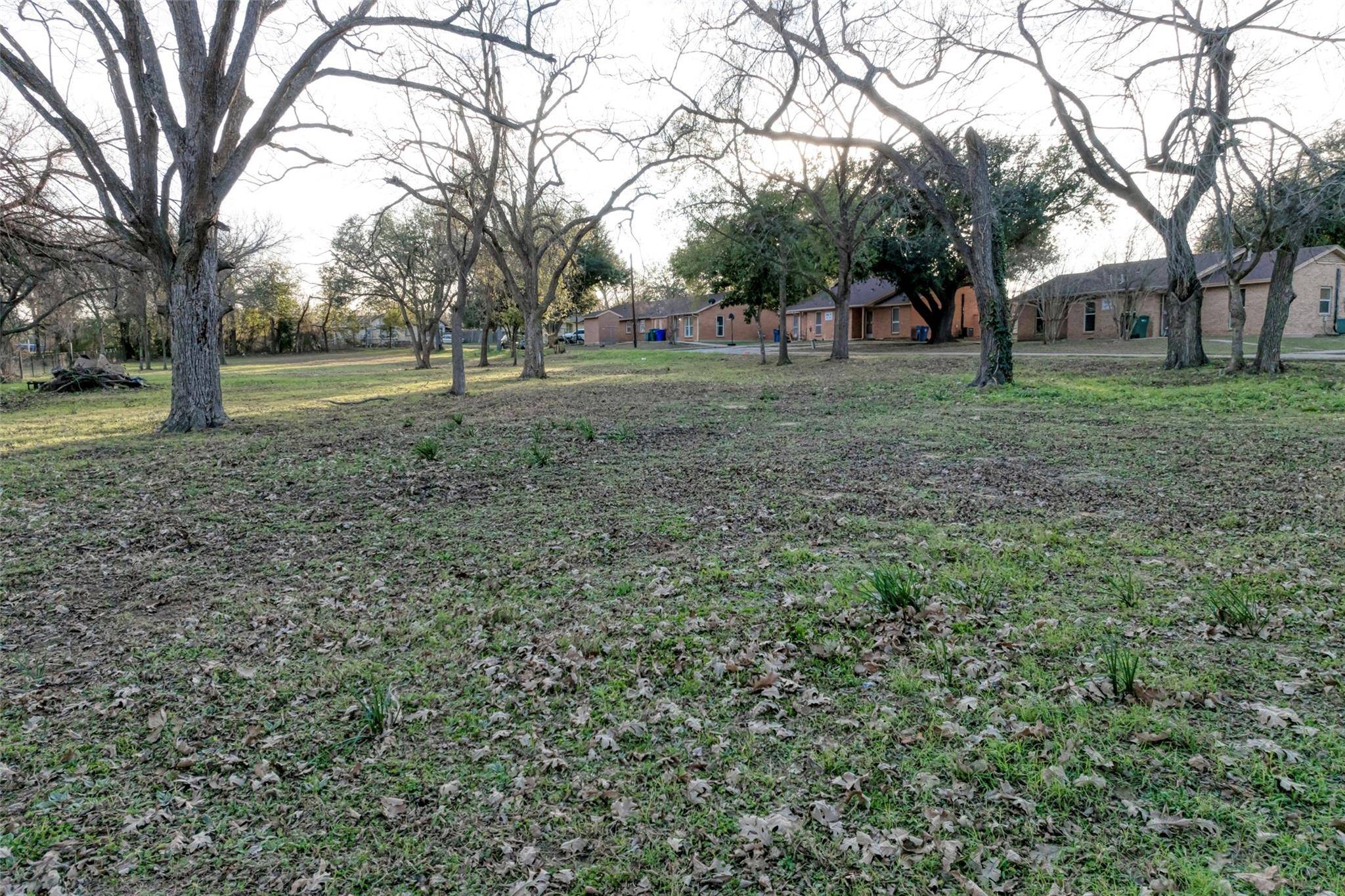 Lot 1 E Alamo ST, Elgin, TX 78621