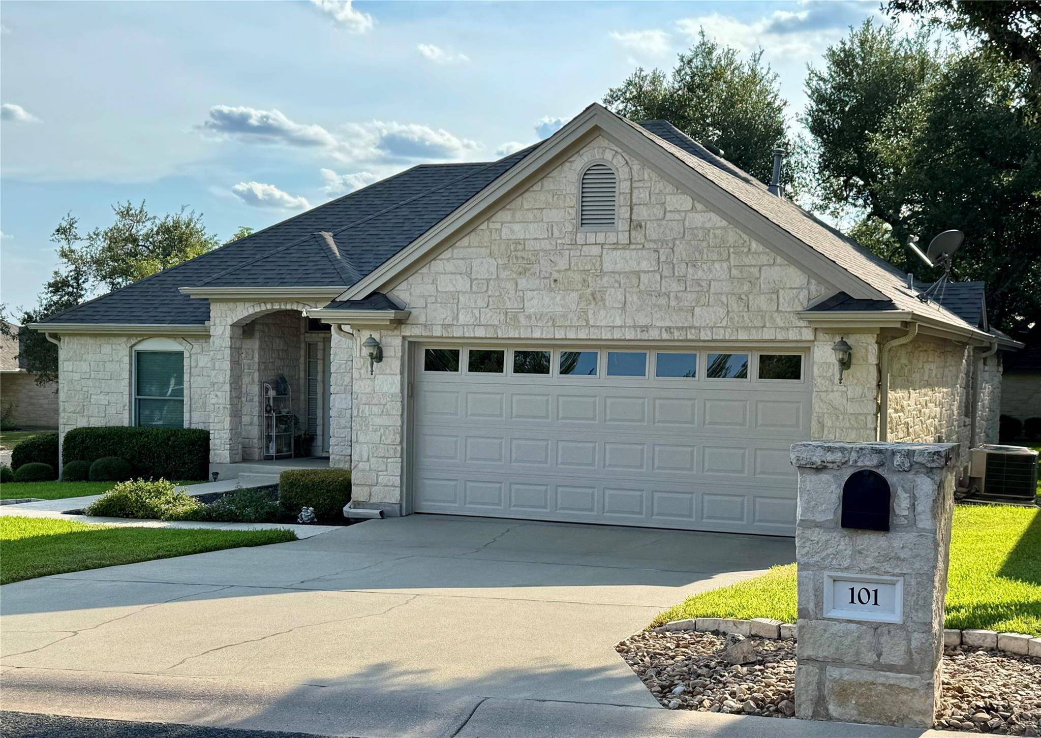 101 Texas Traditions, Georgetown, TX 78628