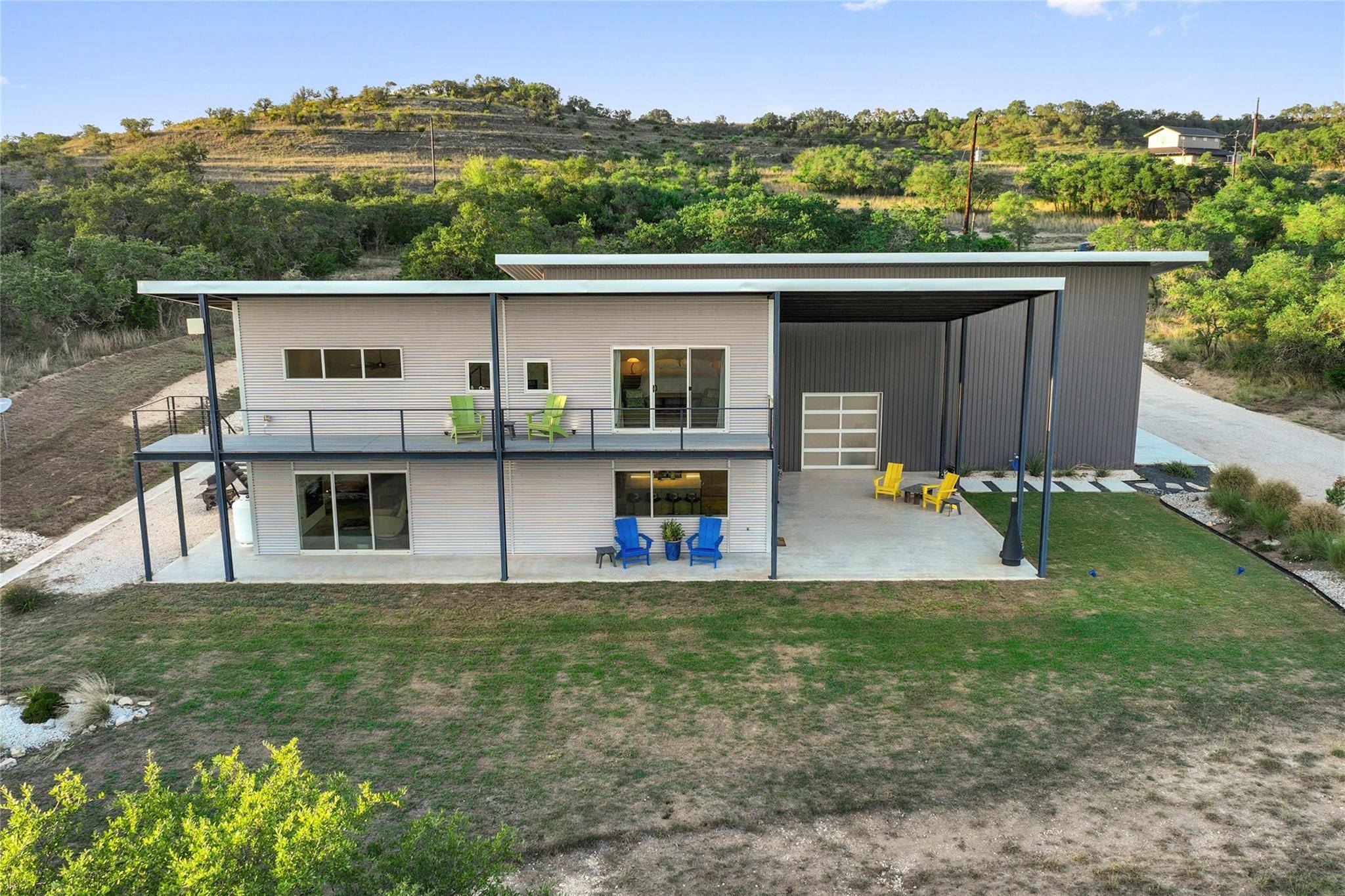 370 Gray Wolf, Blanco, TX 78606