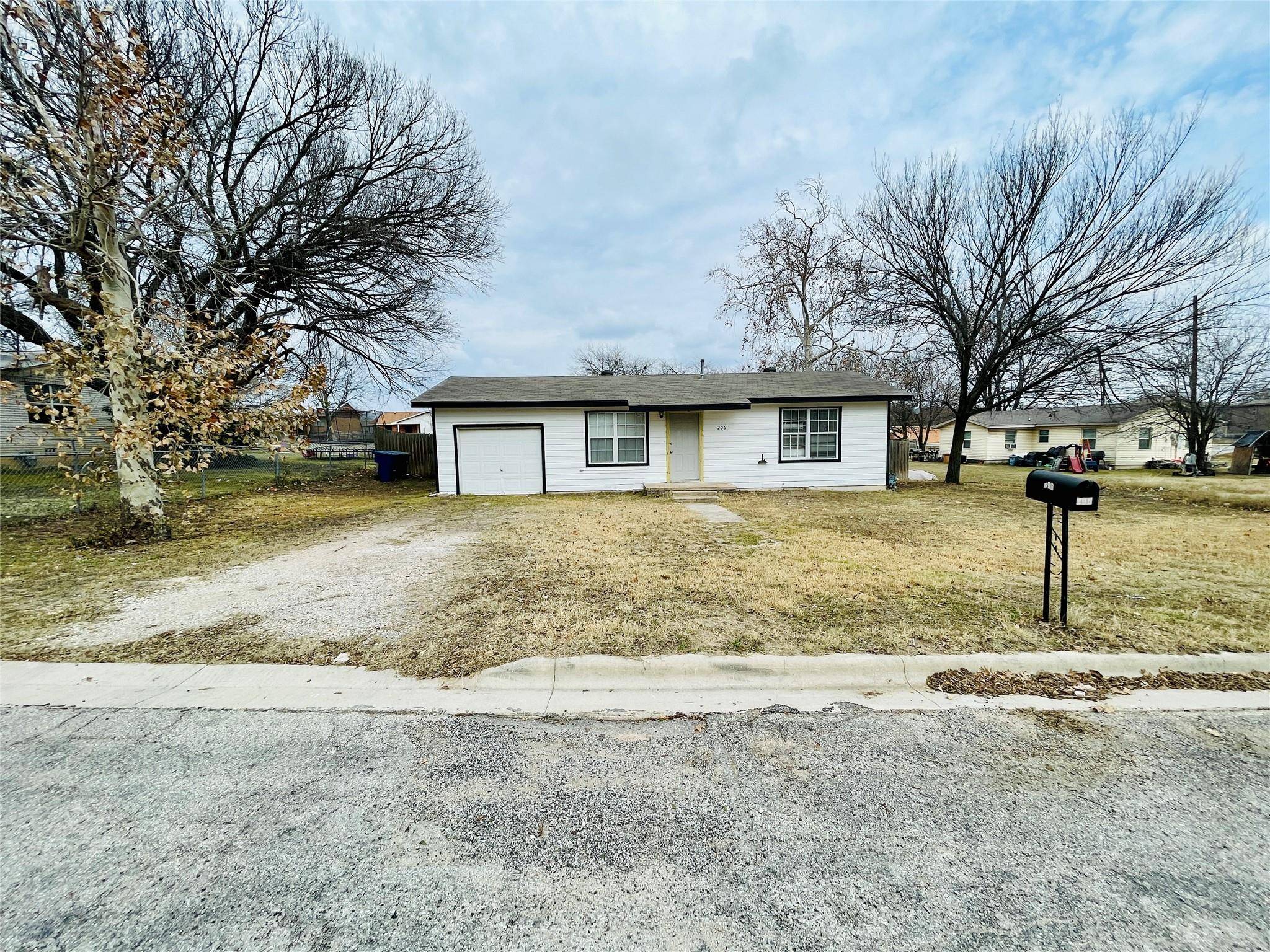206 hill ST, Copperas Cove, TX 76522
