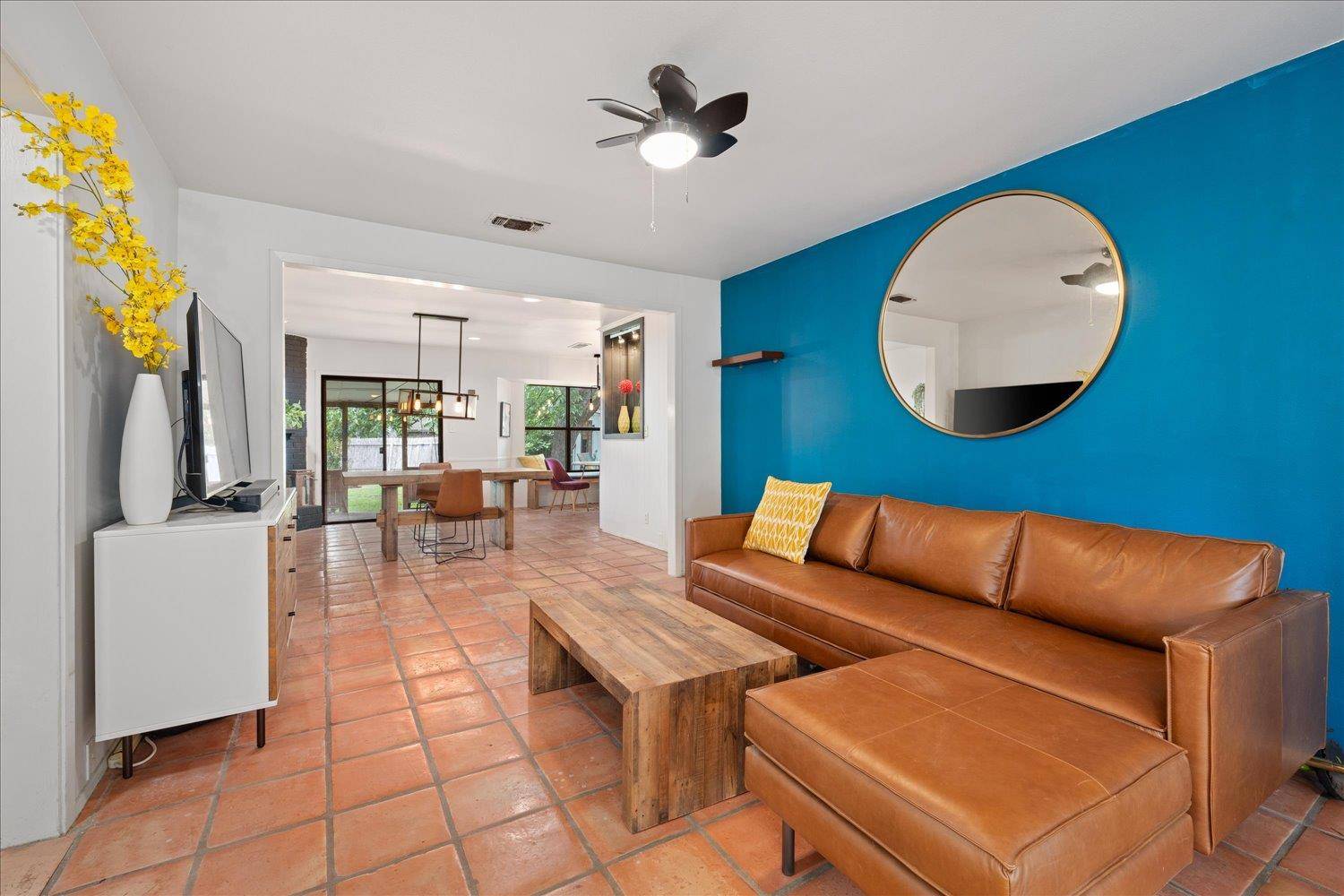 8102 Shadowood DR, Austin, TX 78757
