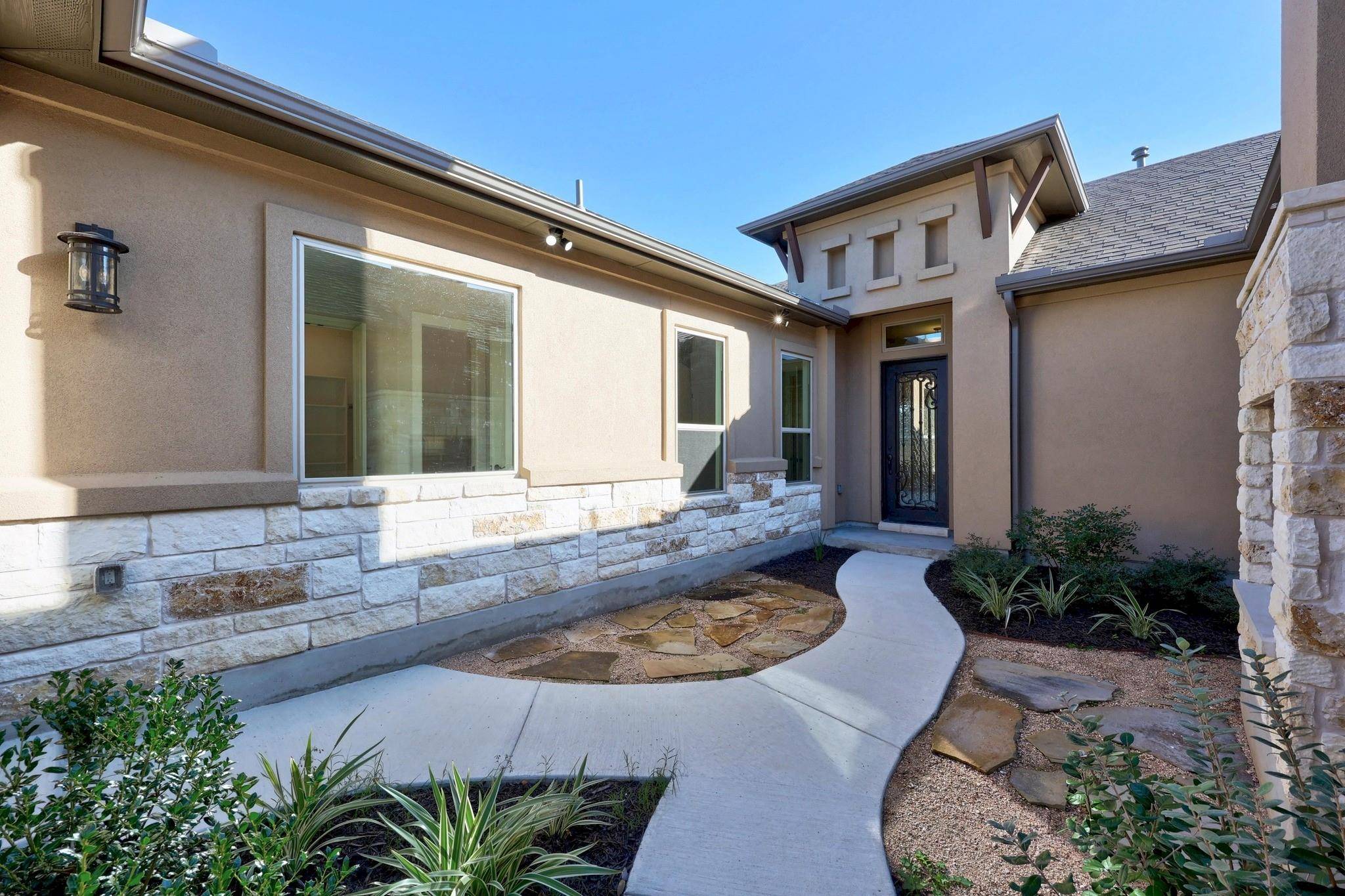 604 Bottlebrush DR, Georgetown, TX 78628