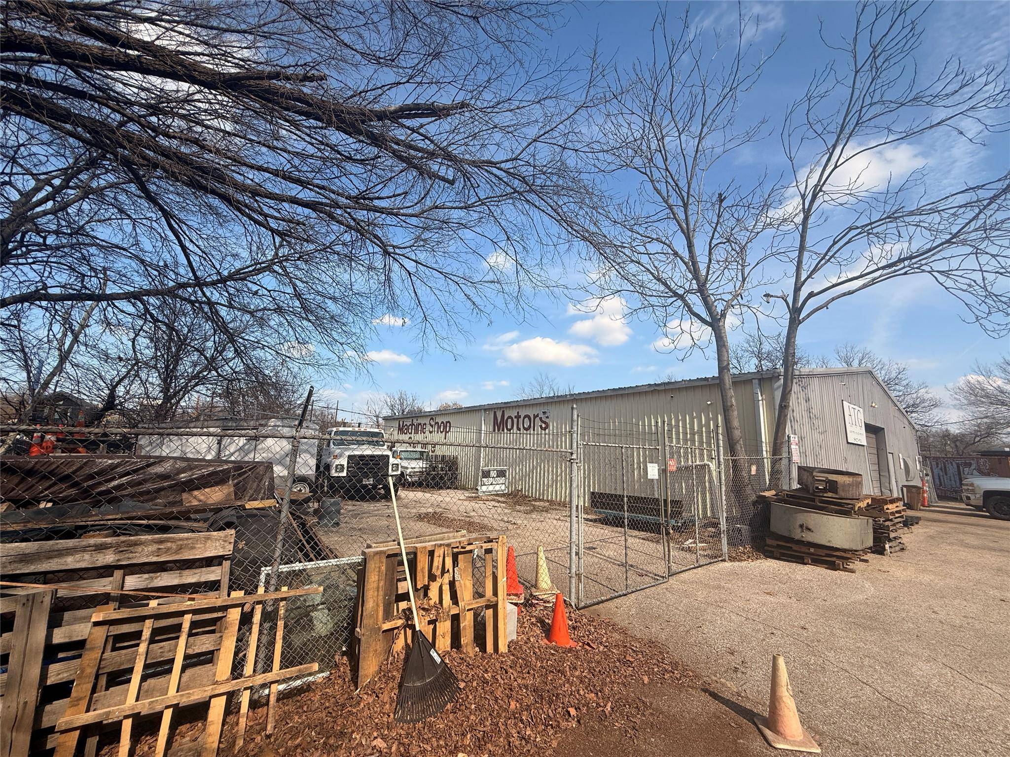 2406 Hidalgo ST, Austin, TX 78702
