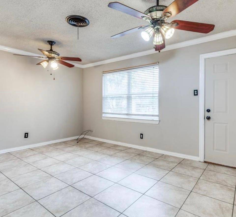 4744 Richard ST, Forest Hill, TX 76119