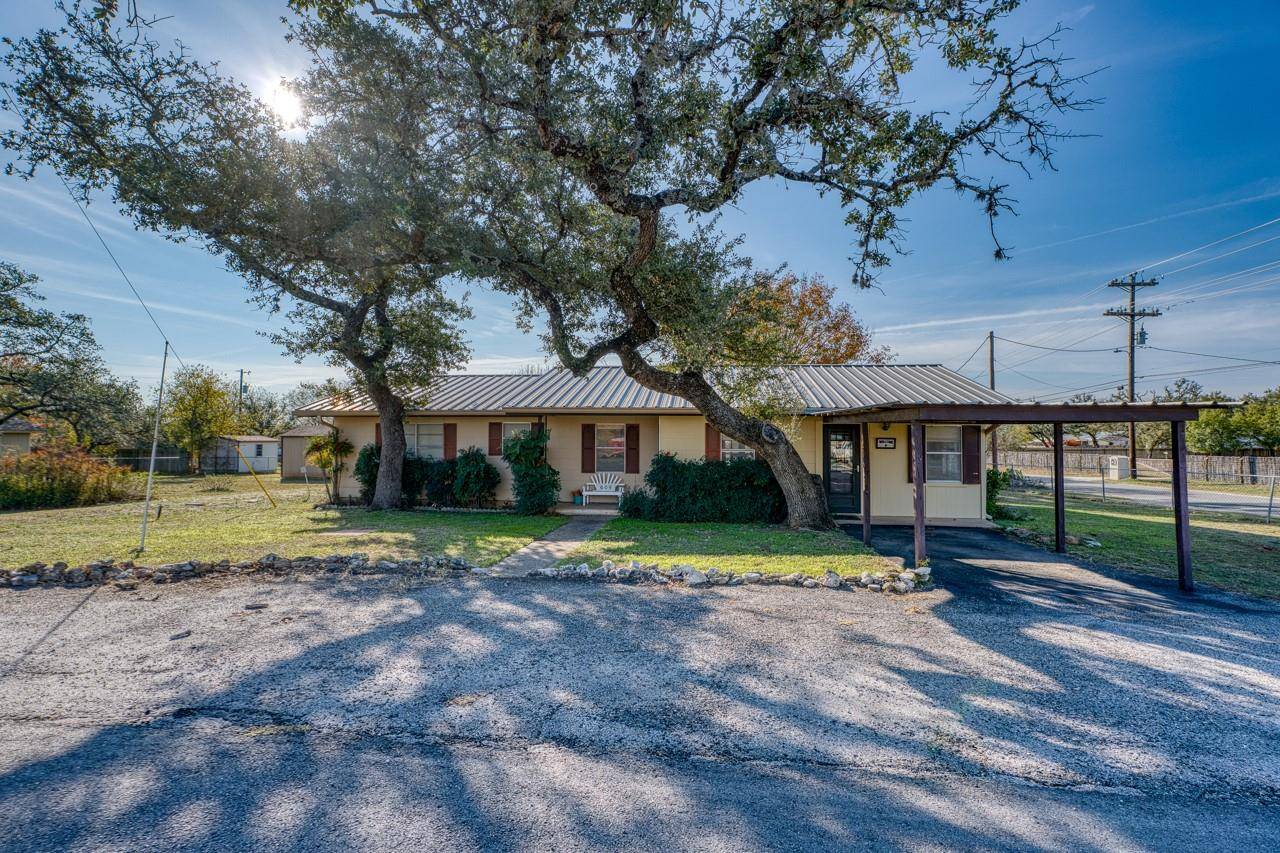 605 W Ash DR, Johnson City, TX 78636