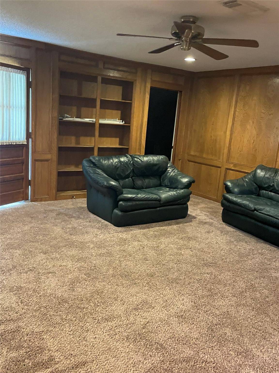11 N Heights DR, La Marque, TX 77568