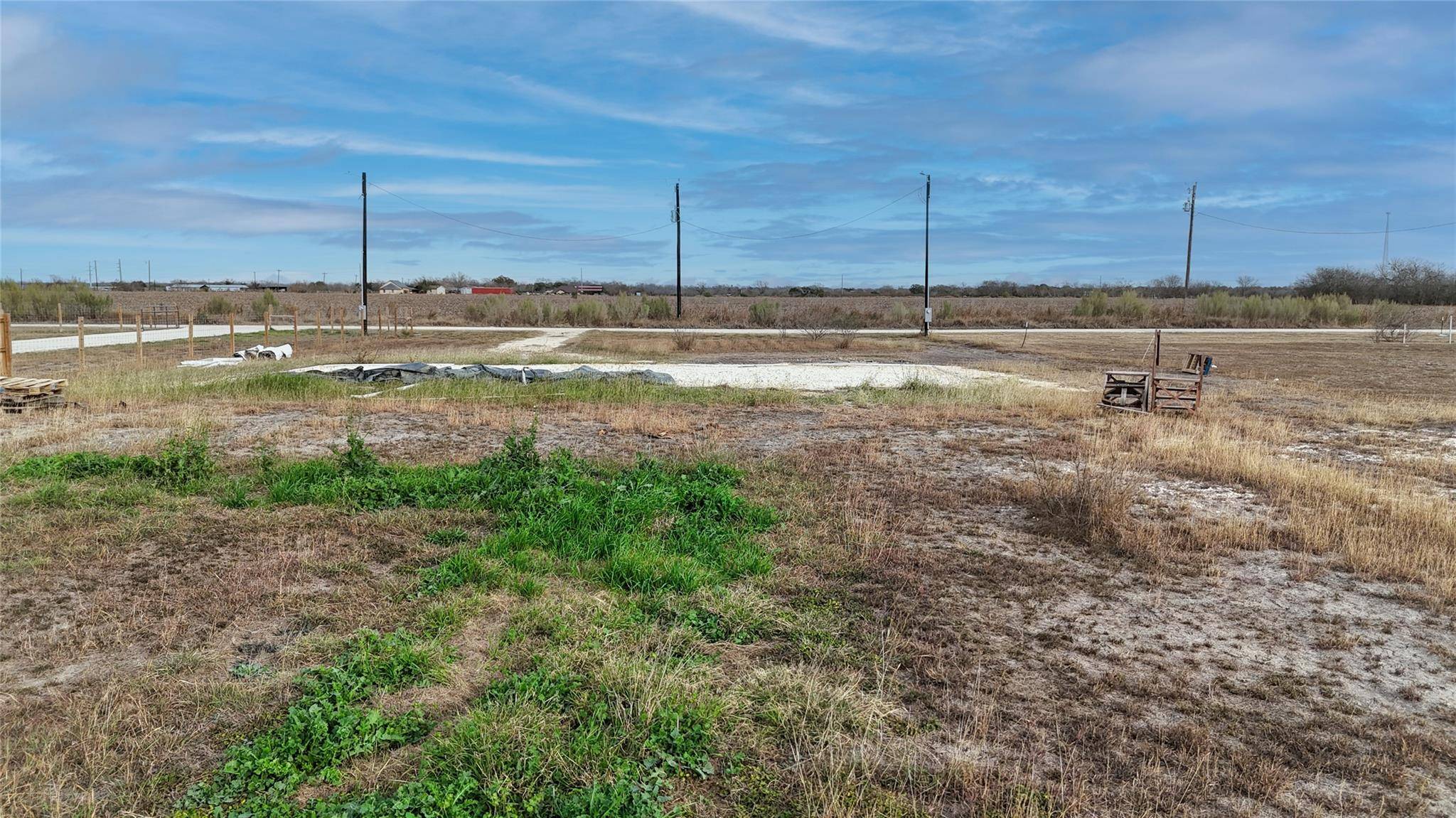 631 County Road 5715, Natalia, TX 78059