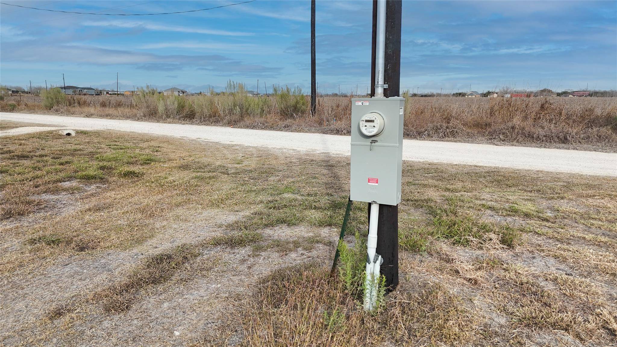 631 County Road 5715, Natalia, TX 78059