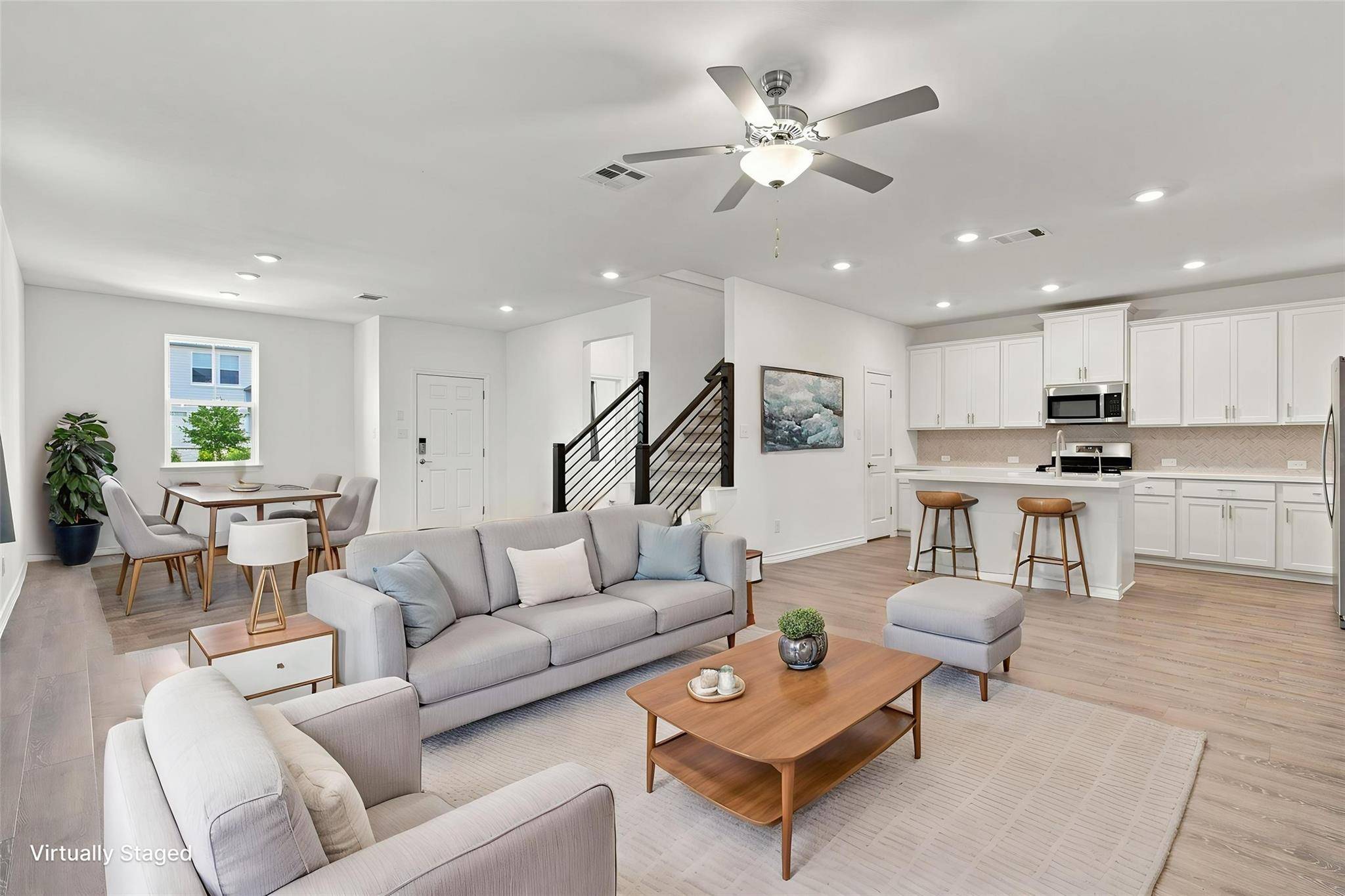 102 Gracie WAY, Hutto, TX 78634