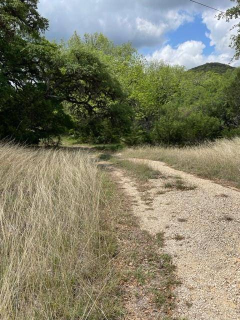 2250 Walter White RD, Leakey, TX 78873
