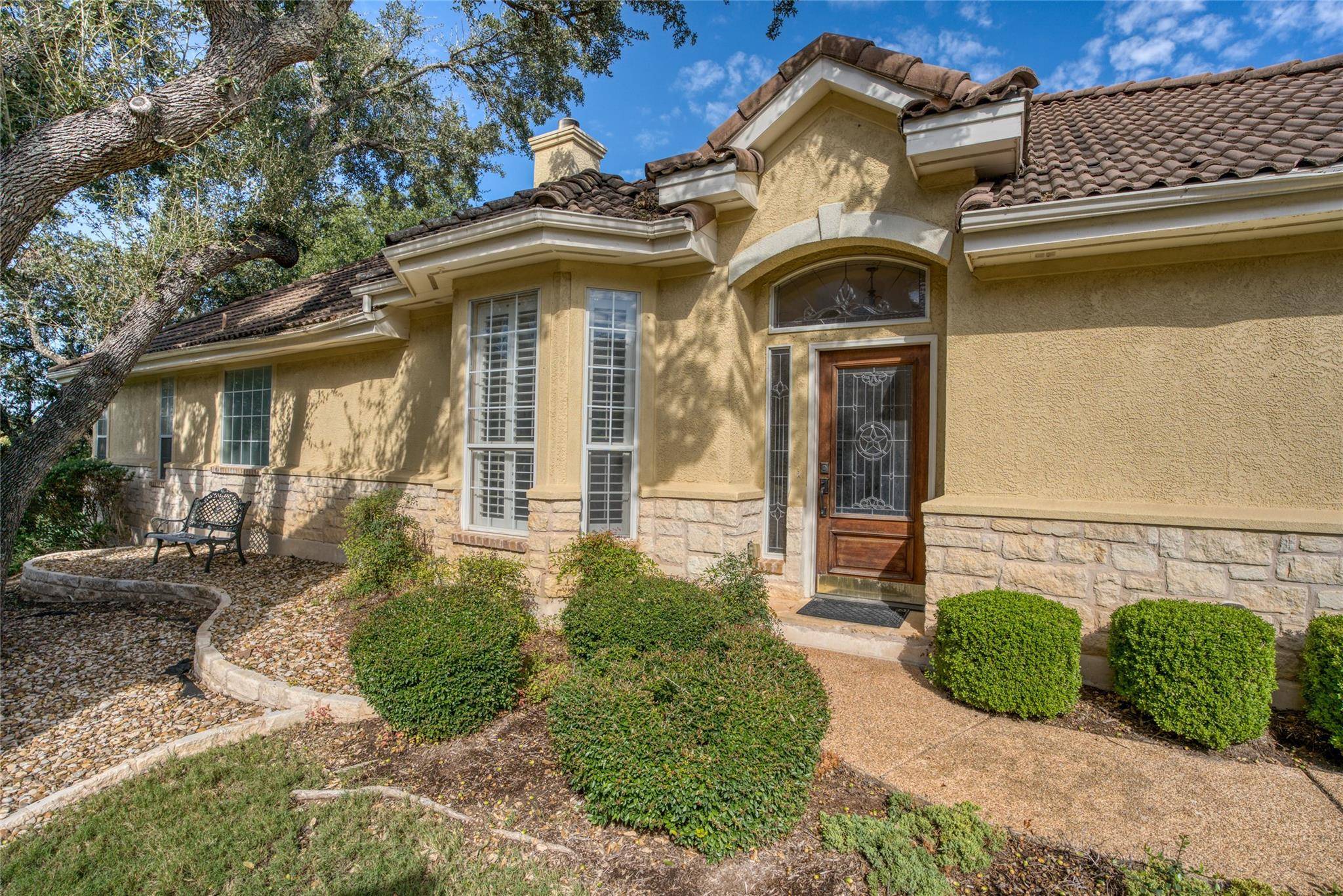 219 The Hills DR #5, The Hills, TX 78738
