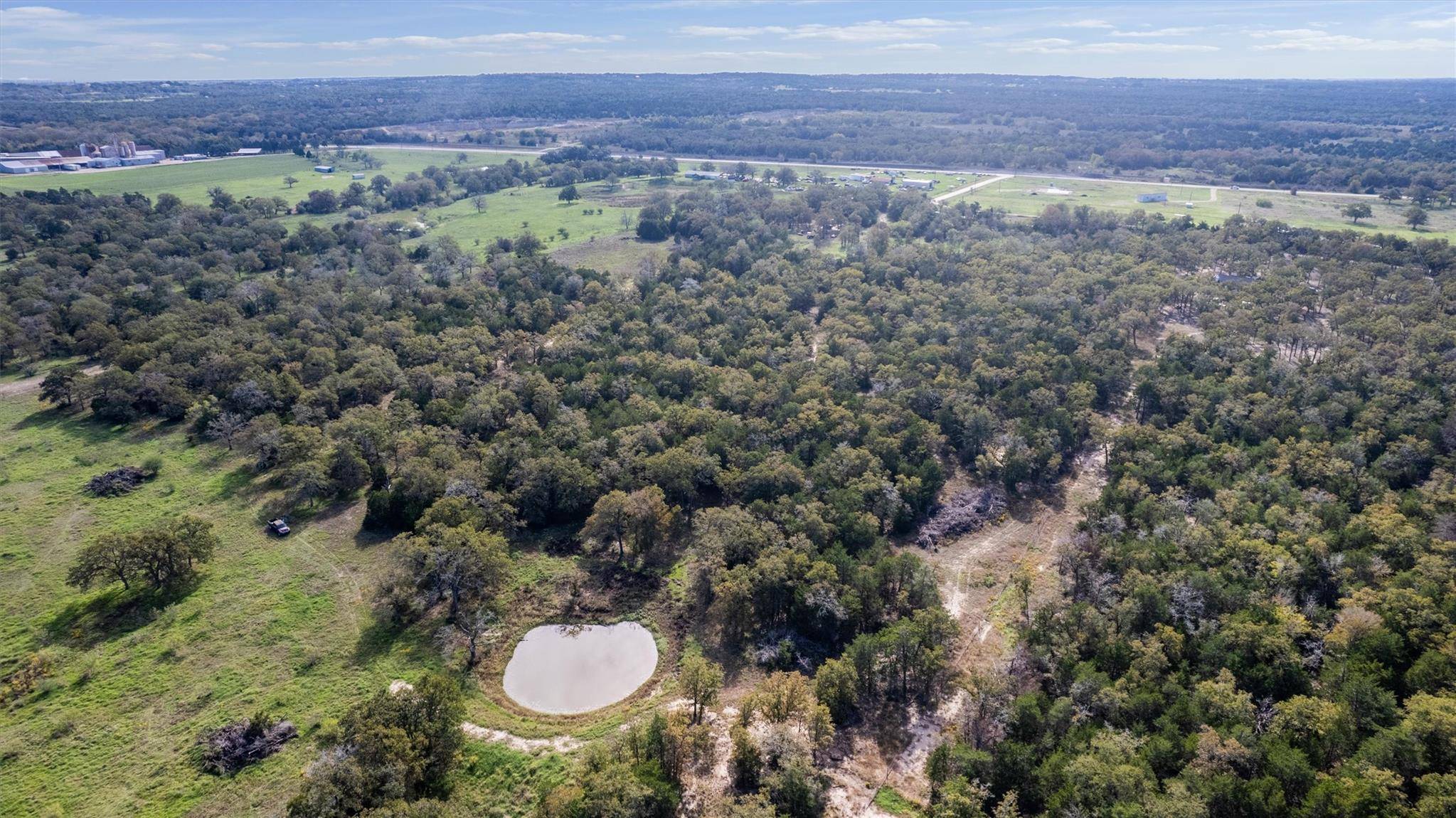 221 Old Waelder RD, Flatonia, TX 78941