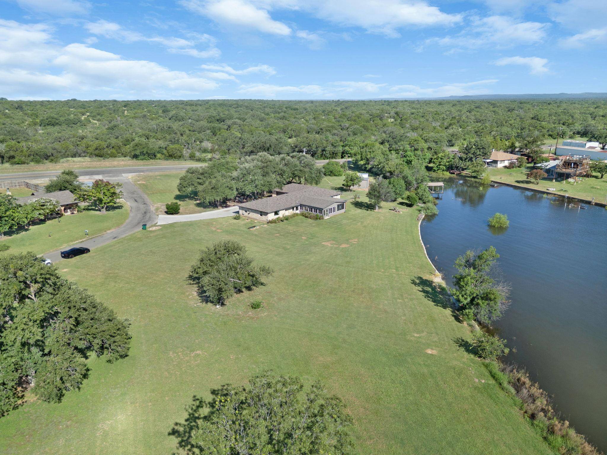 208 Iris LN, Buchanan Dam, TX 78609
