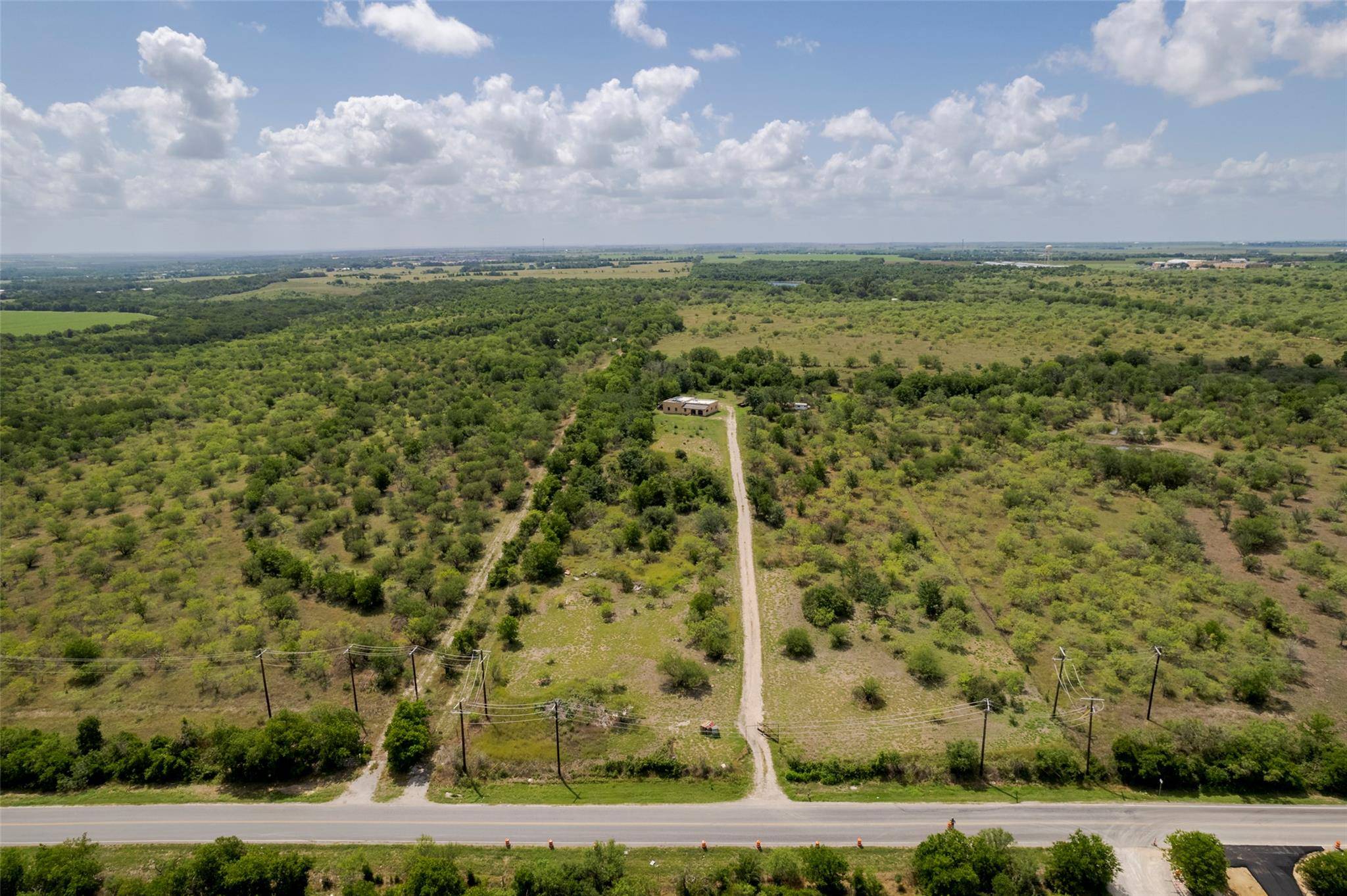 474 Heidenreich LN, Kyle, TX 78640