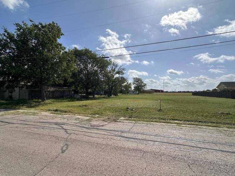 1200 Torres ST, Lockhart, TX 78644