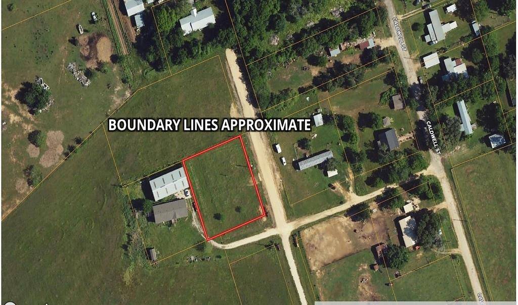 902 9th ST, Lexington, TX 78947