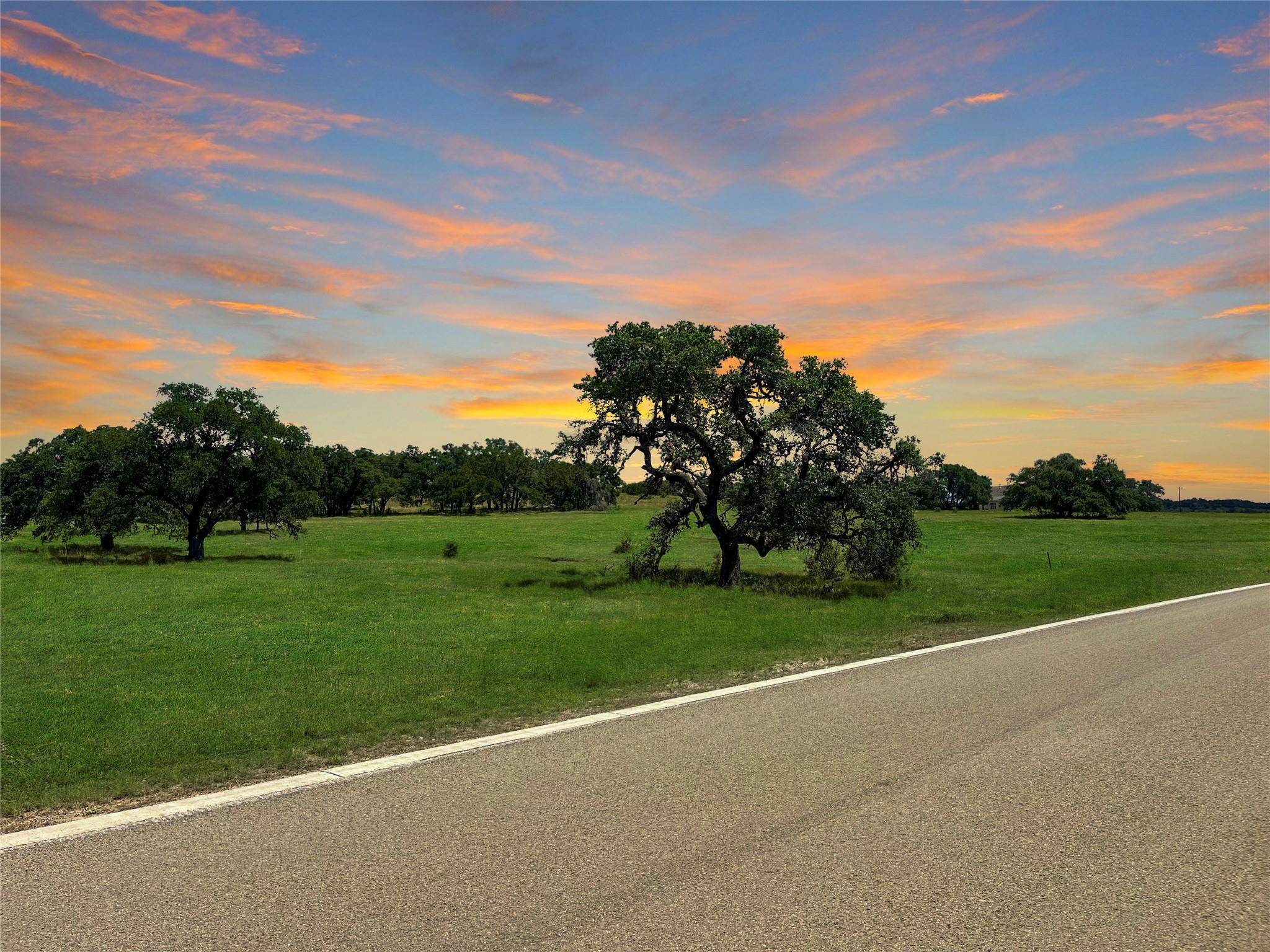 97 Summit Ridge TRL, Johnson City, TX 78636