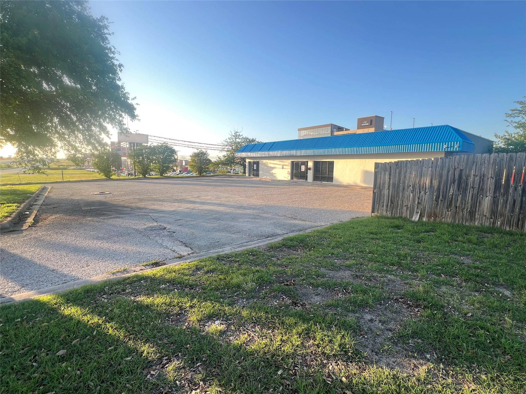 3405 E Central Texas Expressway (I-14) EXPY E #101, 102, 103, Killeen, TX 76543