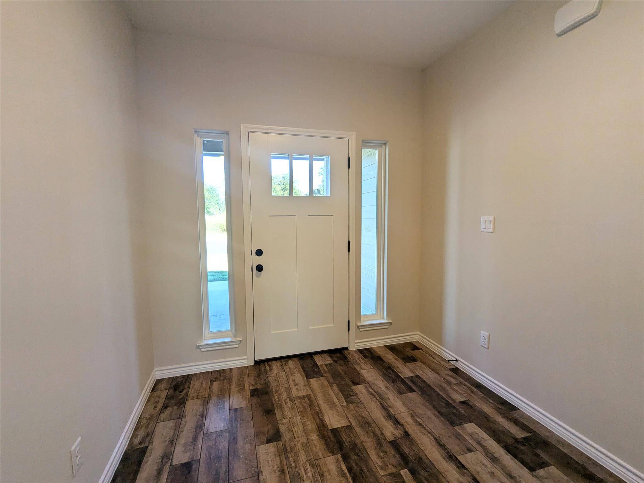 1714 E Avenue G, Lampasas, TX 76550
