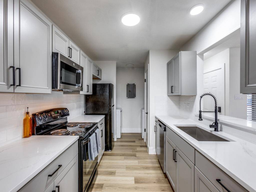 1845 River Crossing CIR #A, Austin, TX 78741