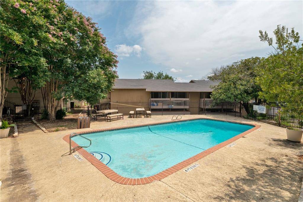 2124 Burton DR #140, Austin, TX 78741