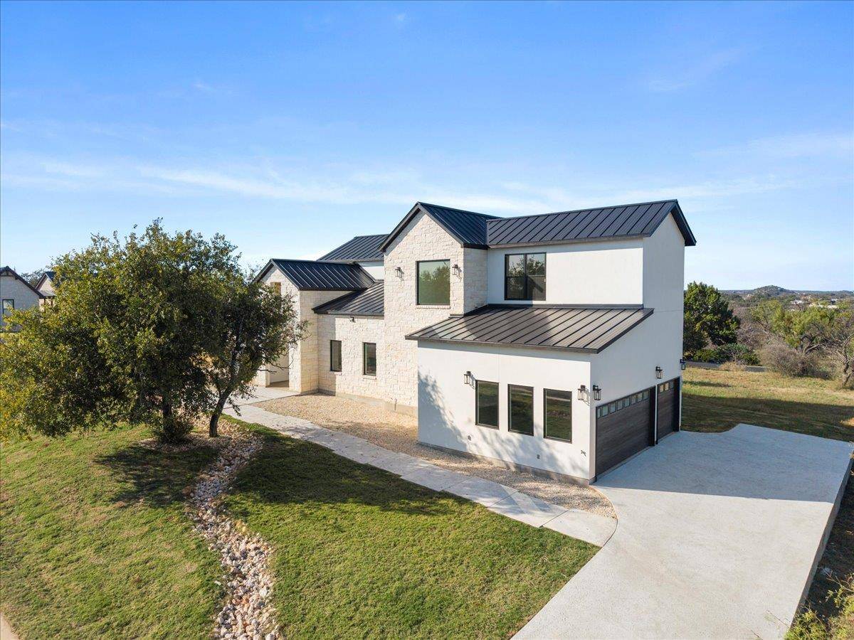 102 Mountain Home RD, Horseshoe Bay, TX 78657