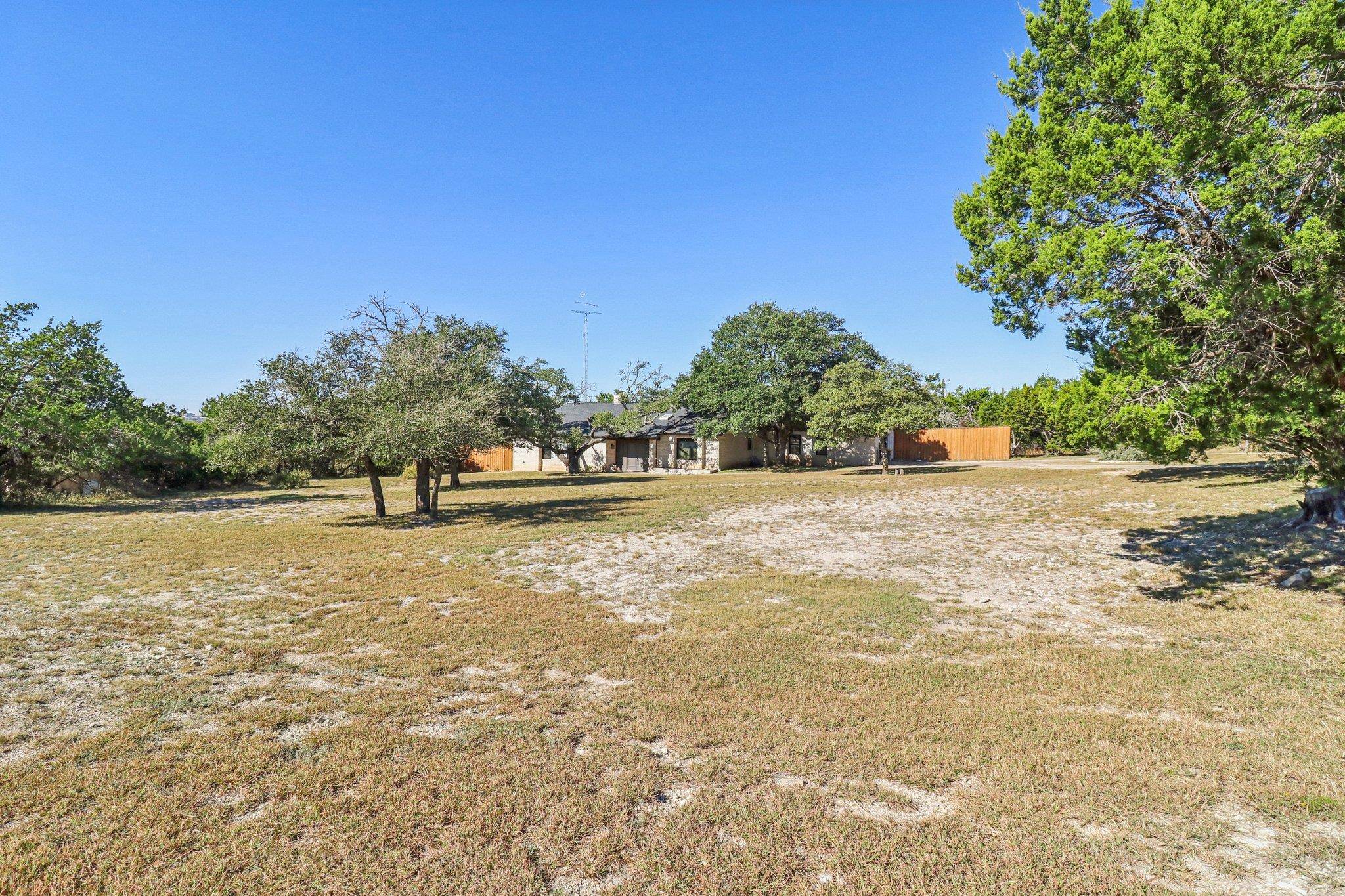 205 Northwood Hills DR, Fredericksburg, TX 78624