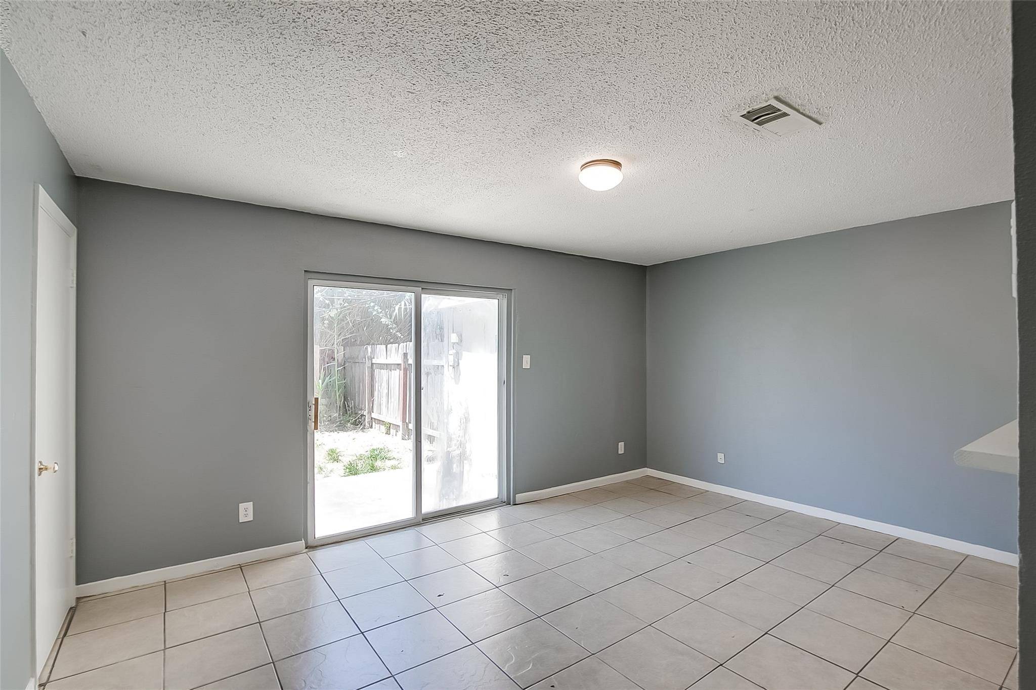 2215 Missionhill DR #104, Austin, TX 78741