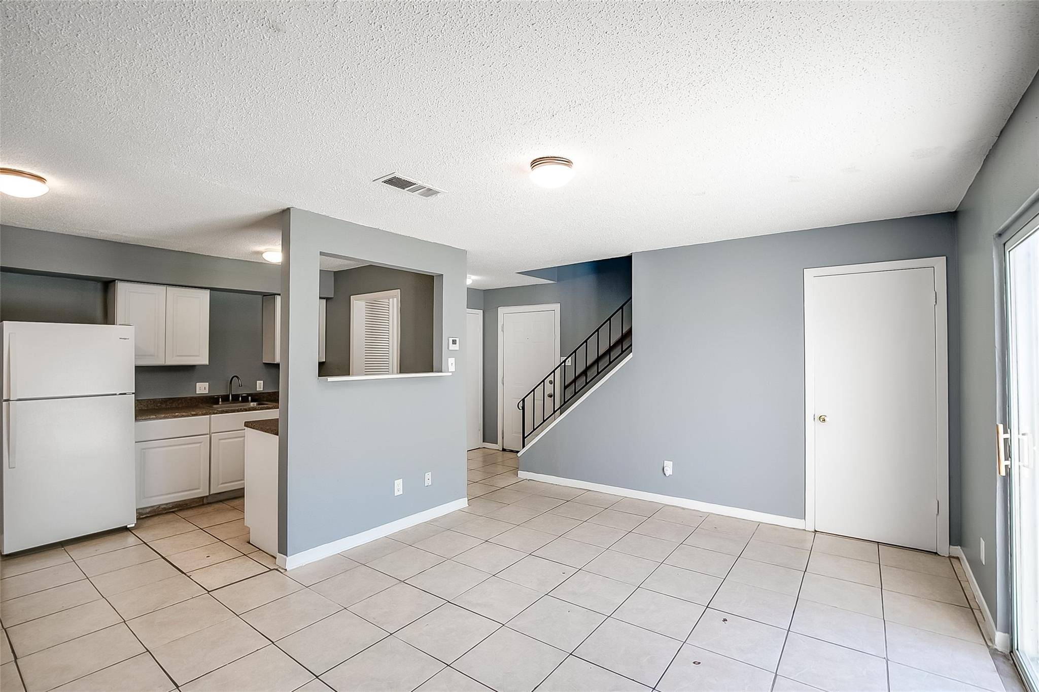 2215 Missionhill DR #104, Austin, TX 78741