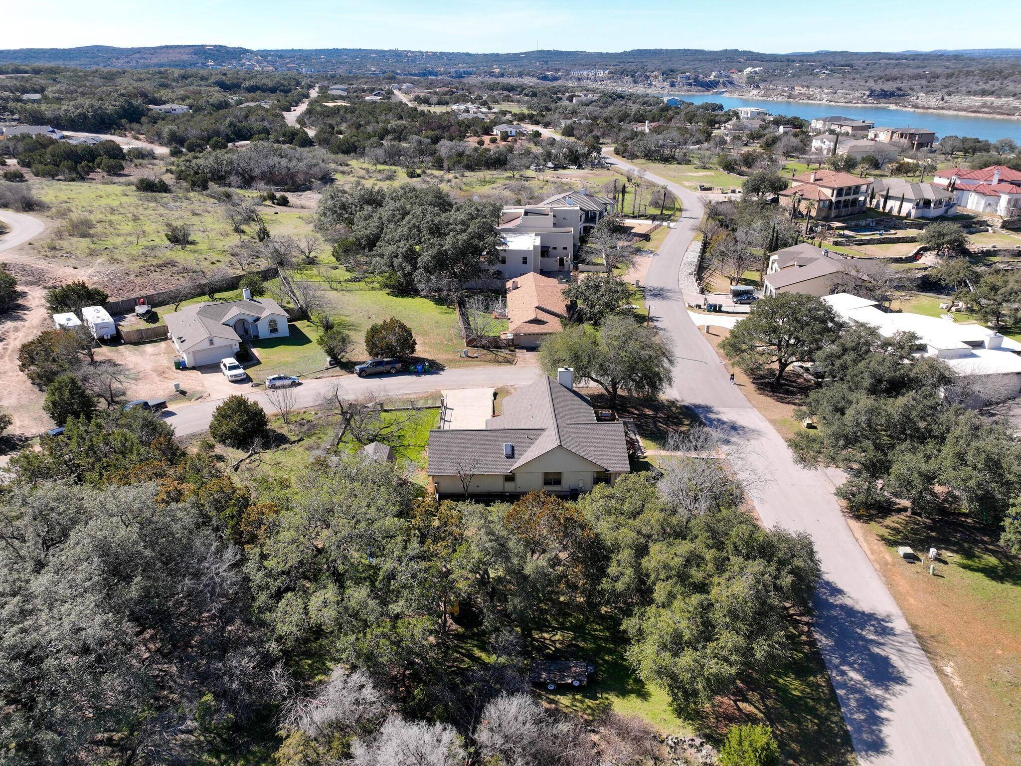 3003 Patriot DR, Lago Vista, TX 78645