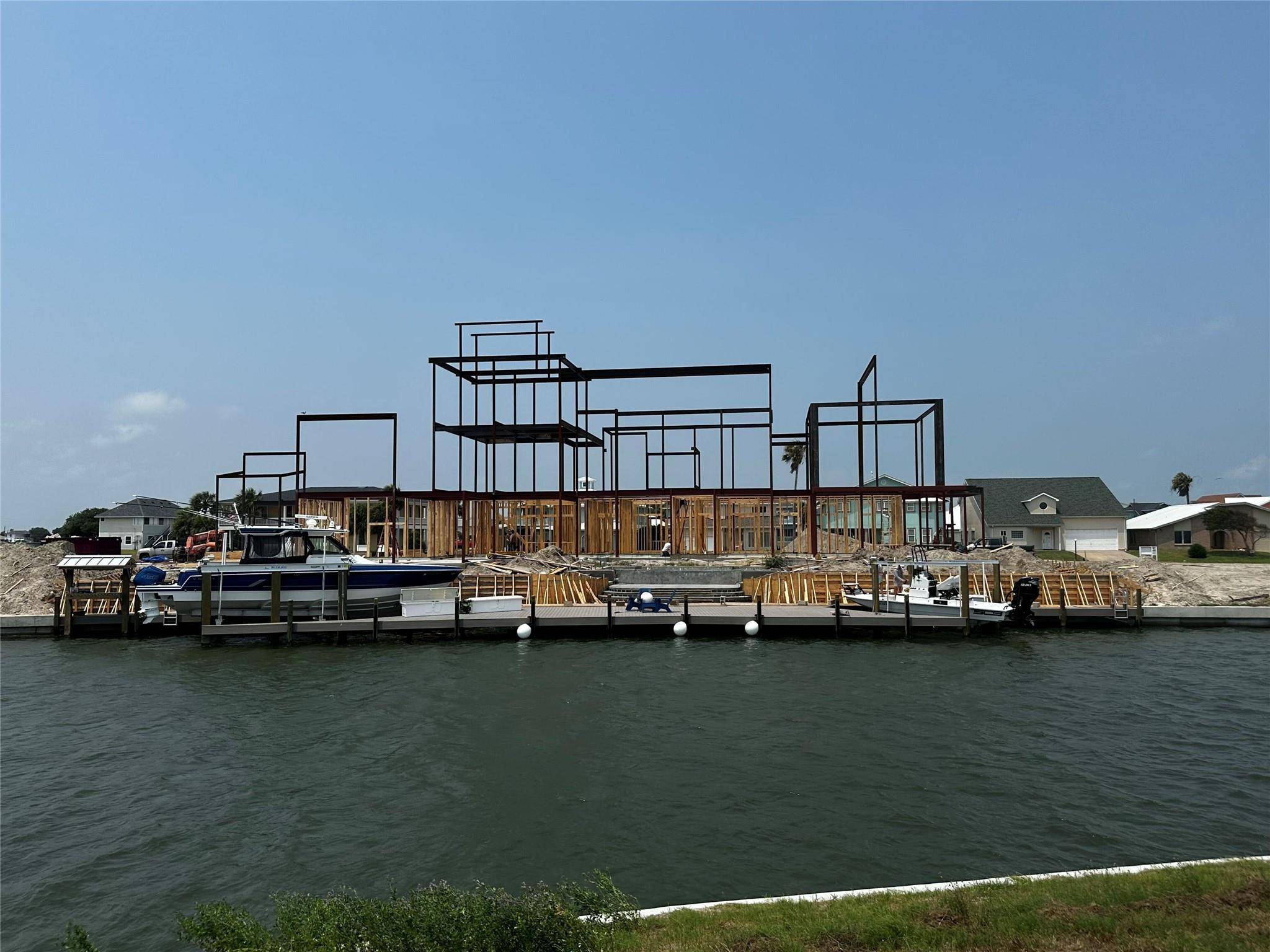 305 Estes DR, Rockport, TX 78382