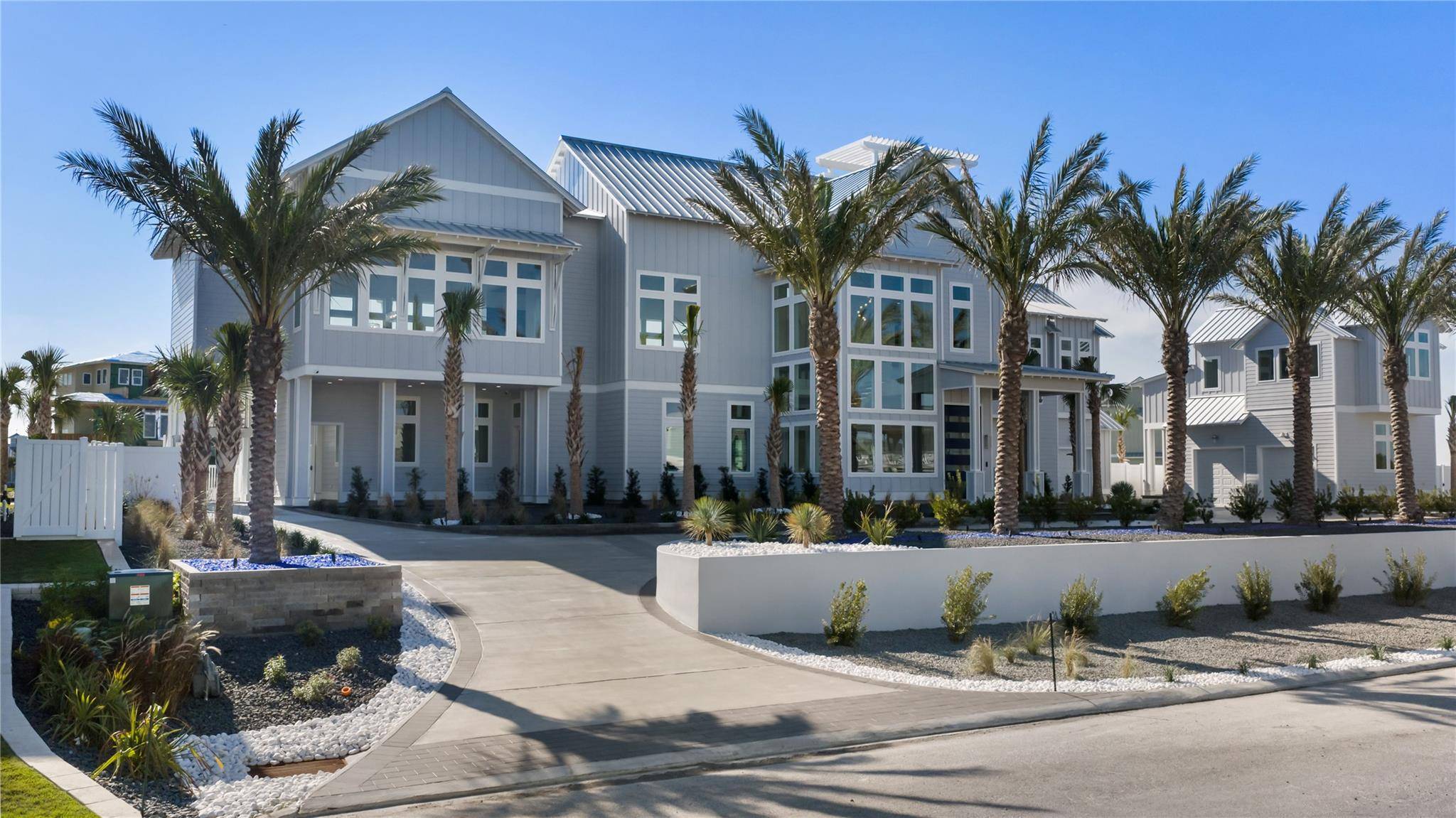 305 Estes DR, Rockport, TX 78382