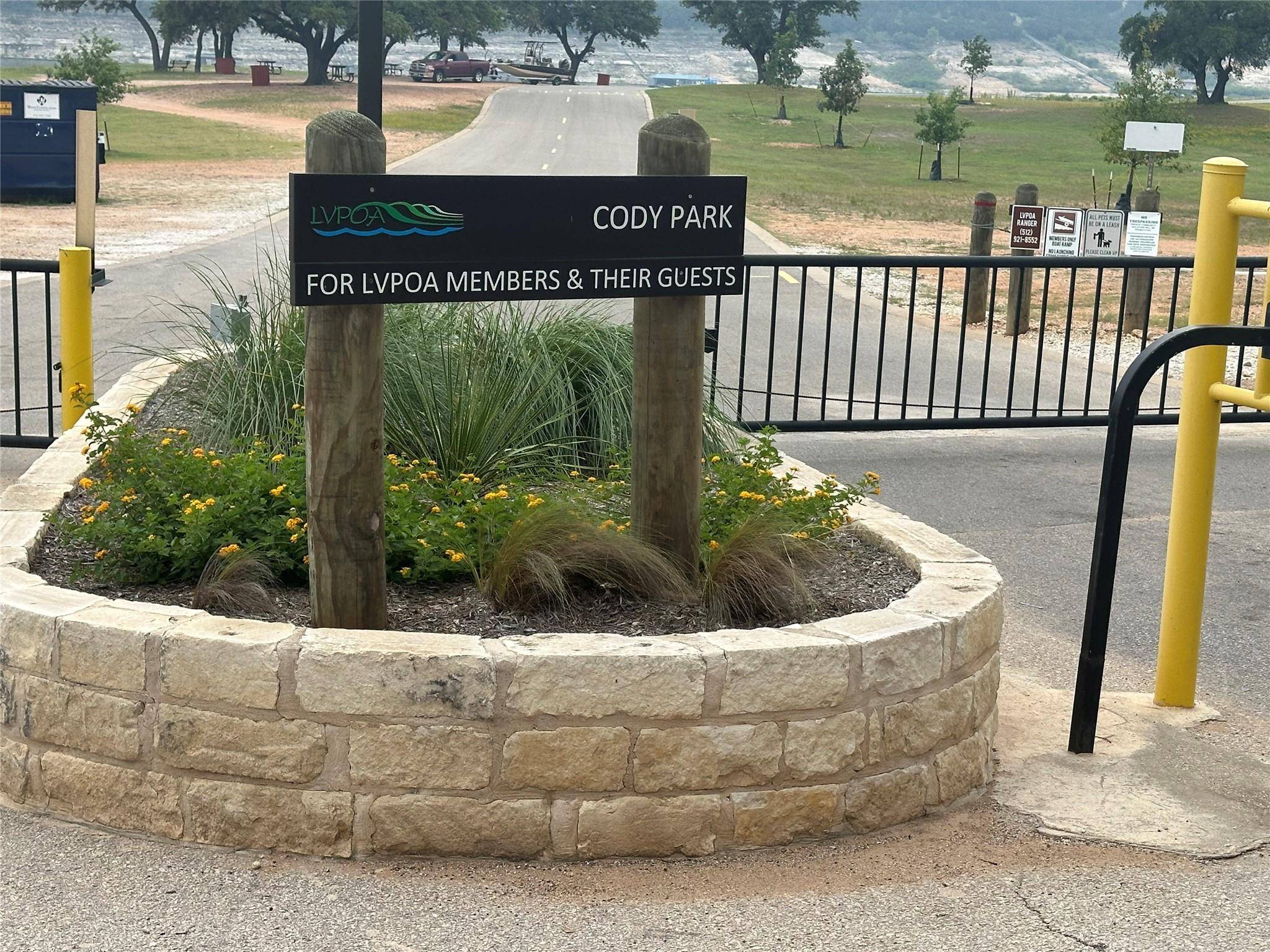20027 Continental DR, Lago Vista, TX 78645