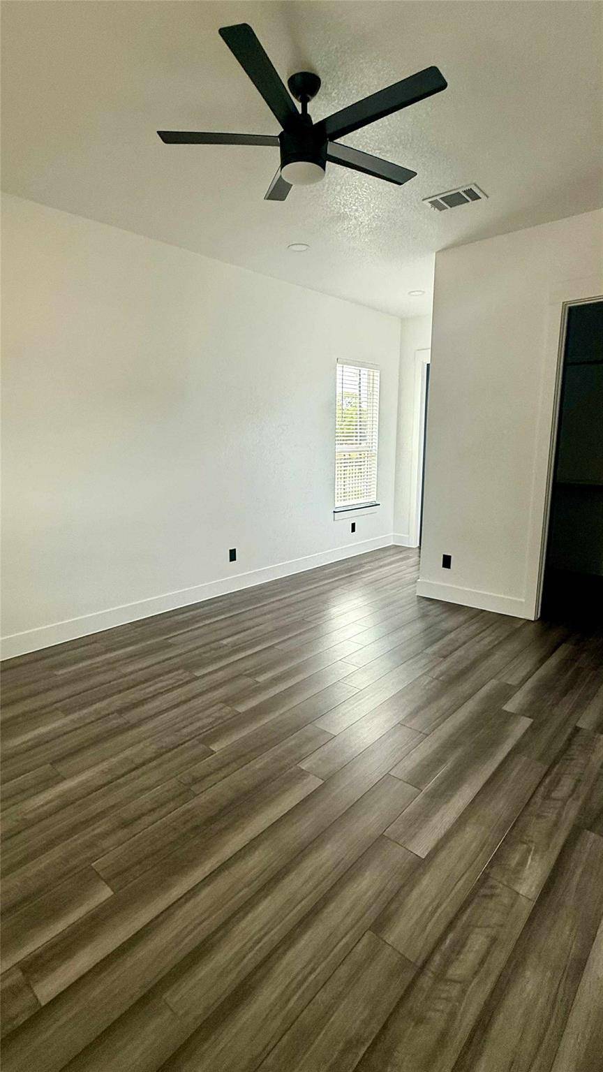 146 Buena Fortuna RD, Elgin, TX 78621