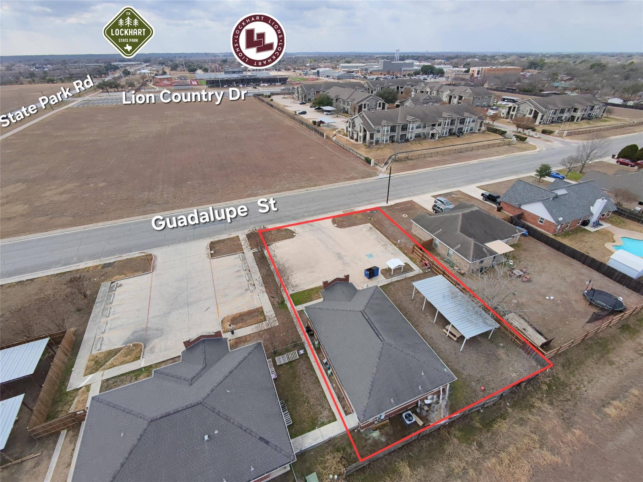 1020 S Guadalupe ST, Lockhart, TX 78644